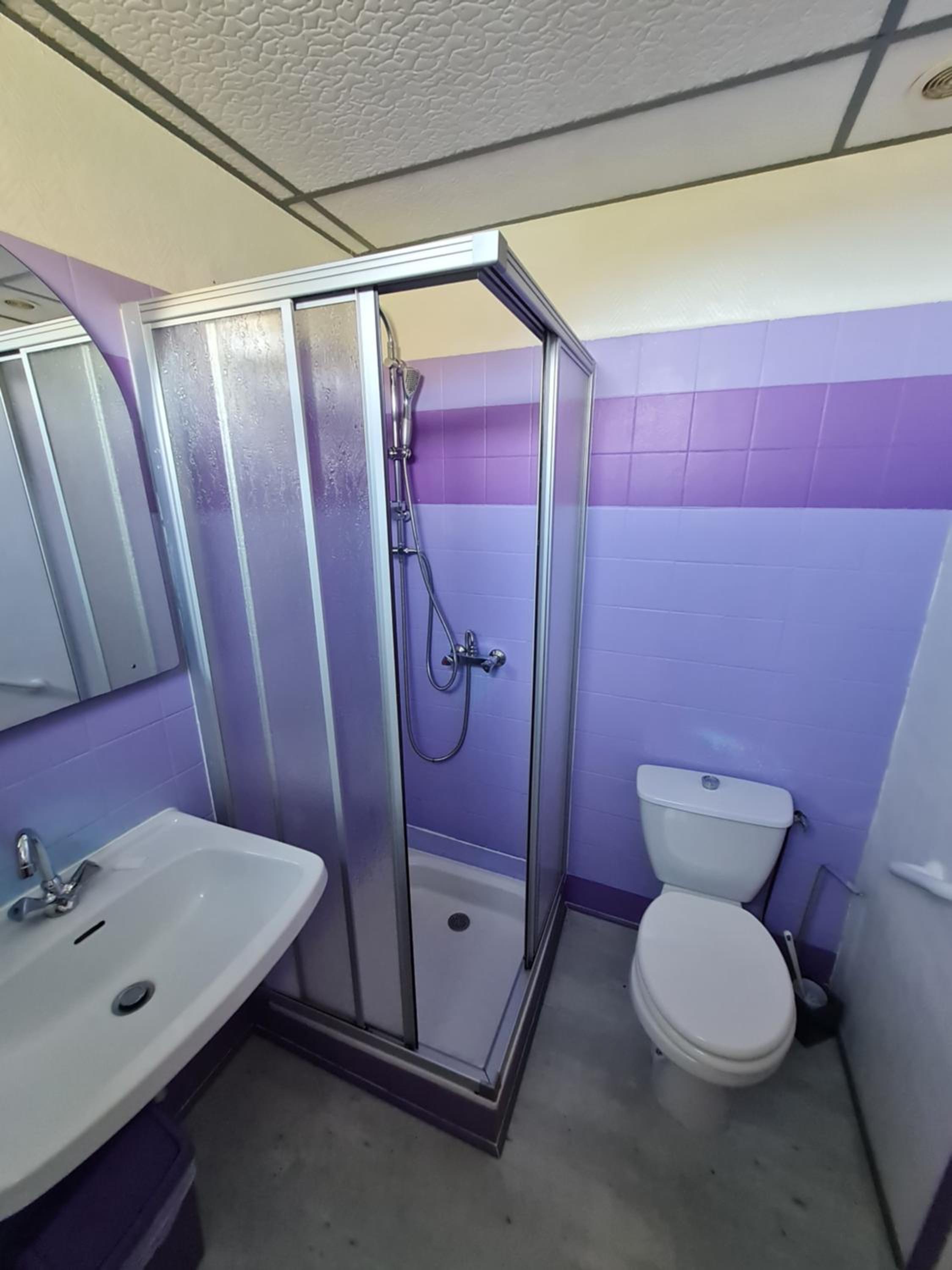 Double Room - Photo 5