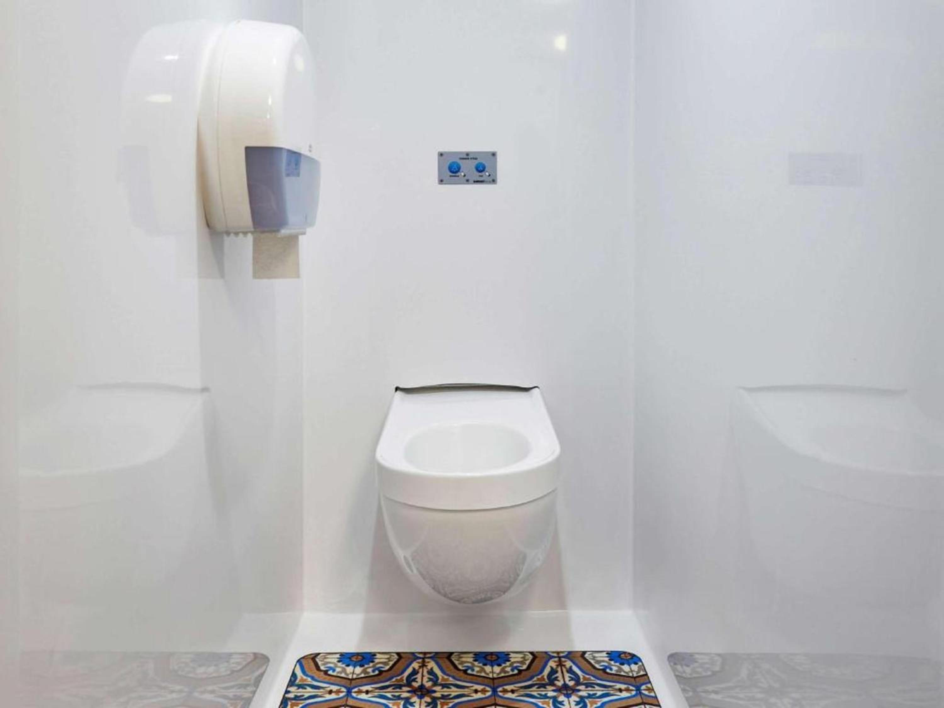 Triple Room with Shared Bathroom photo 3
