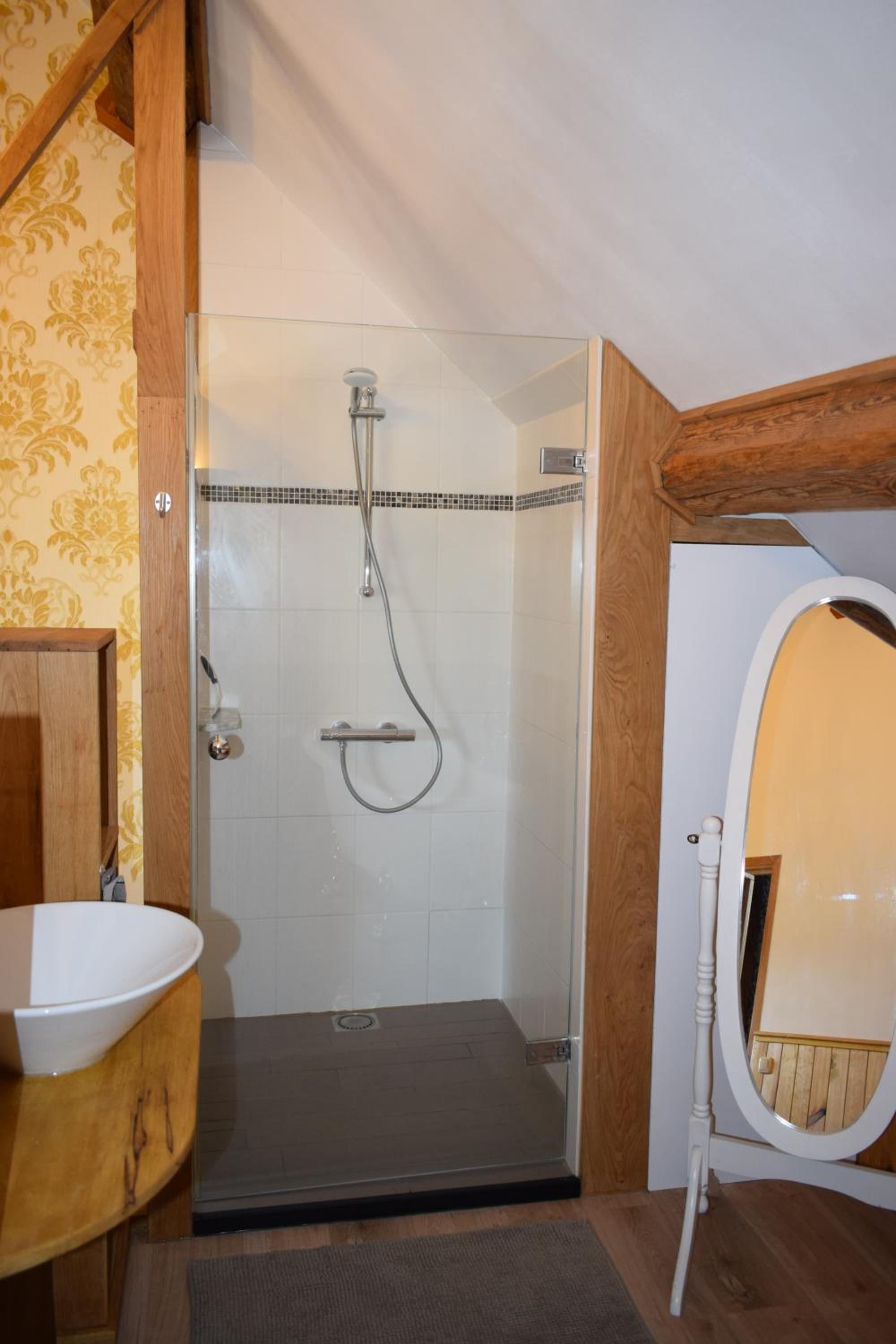 Deluxe Double Room with Bath photo 3