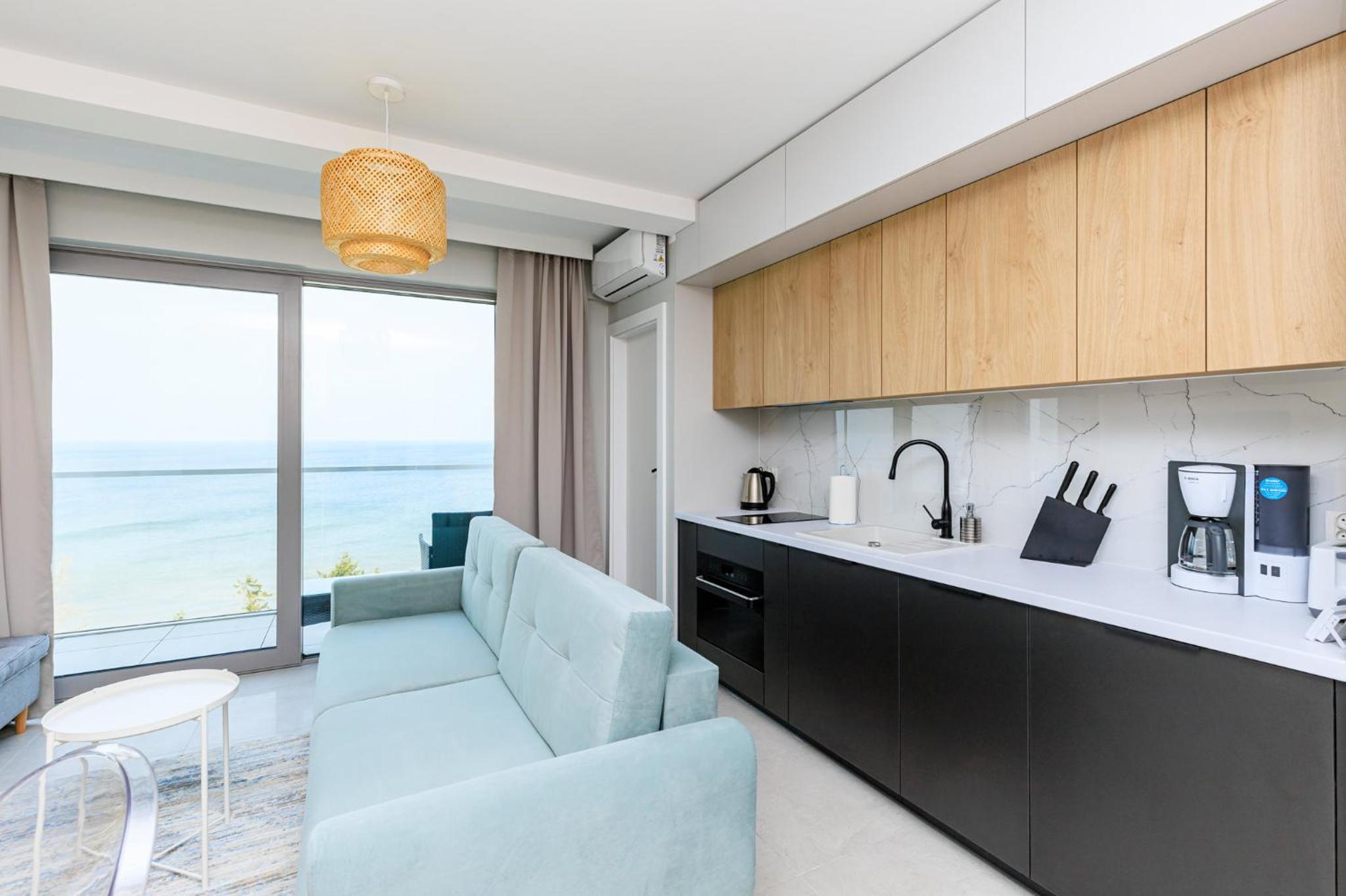 Apartment with Sea View - B94