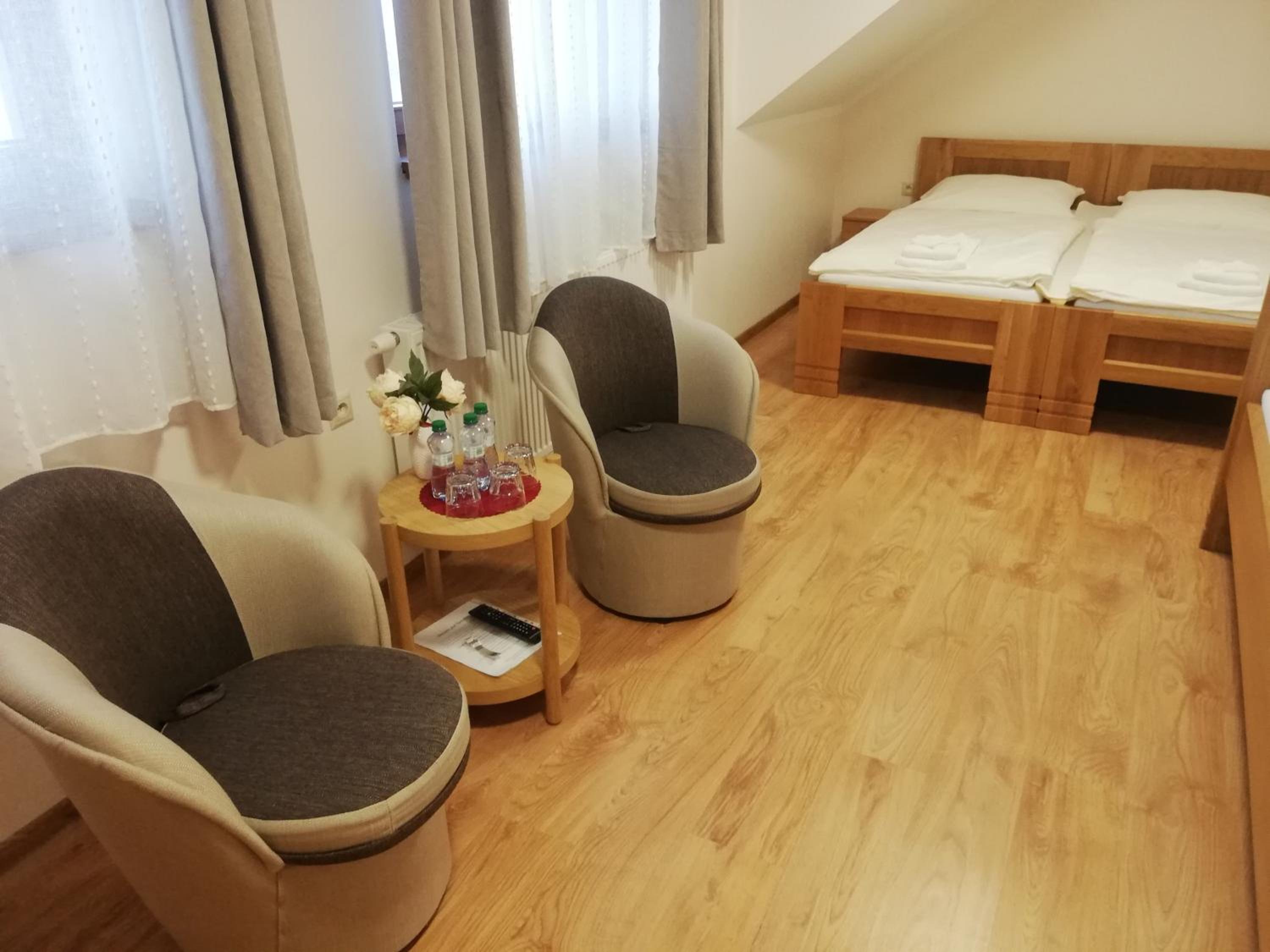 Triple Room with Bathroom photo 3