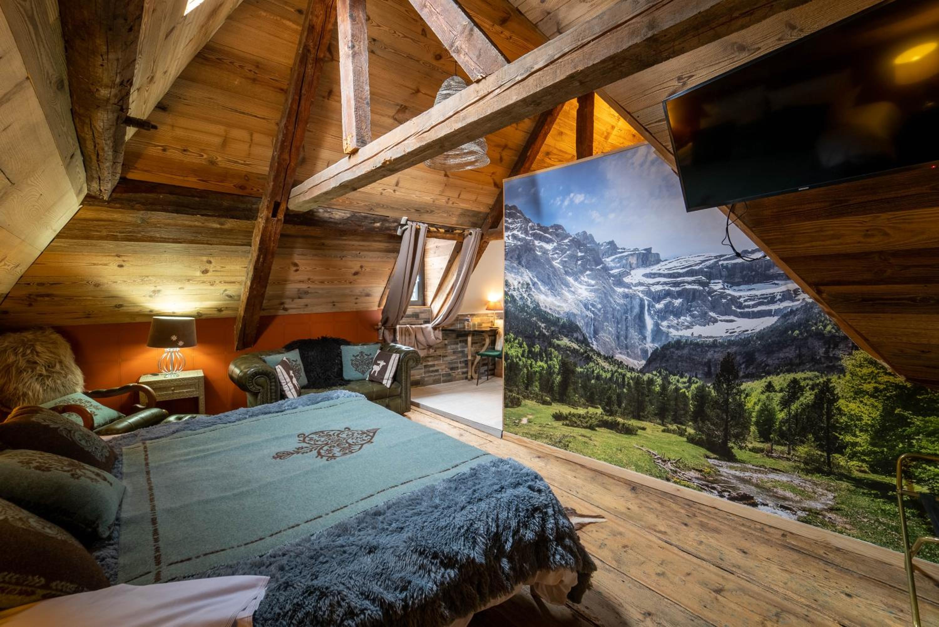 Superior King Room