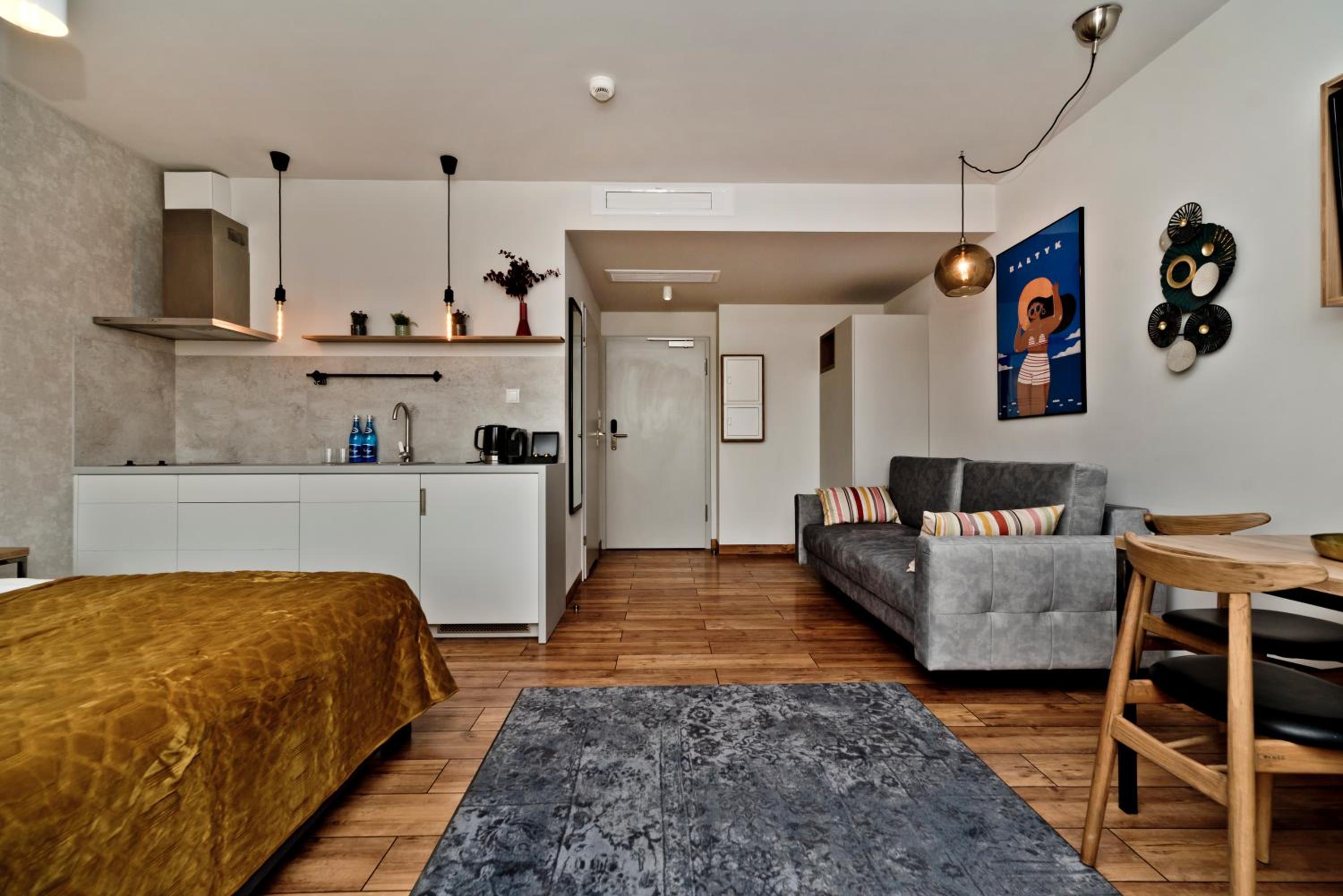 Studio Apartment