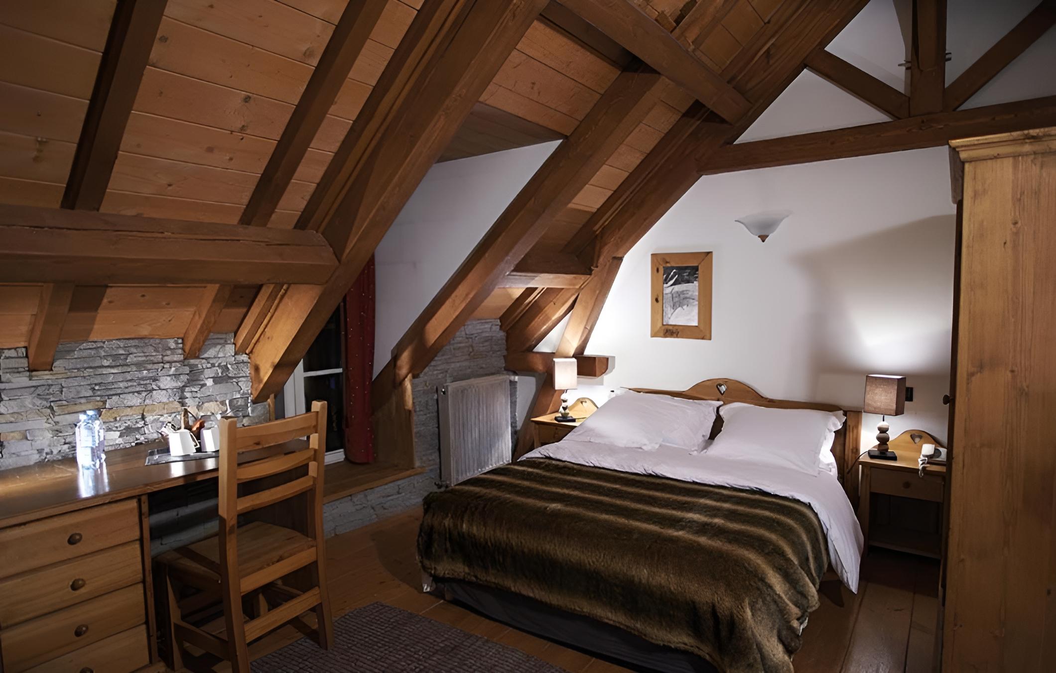 Deluxe Double or Twin Room - Photo 2