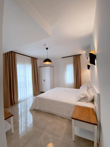Deluxe Double Room with Shower