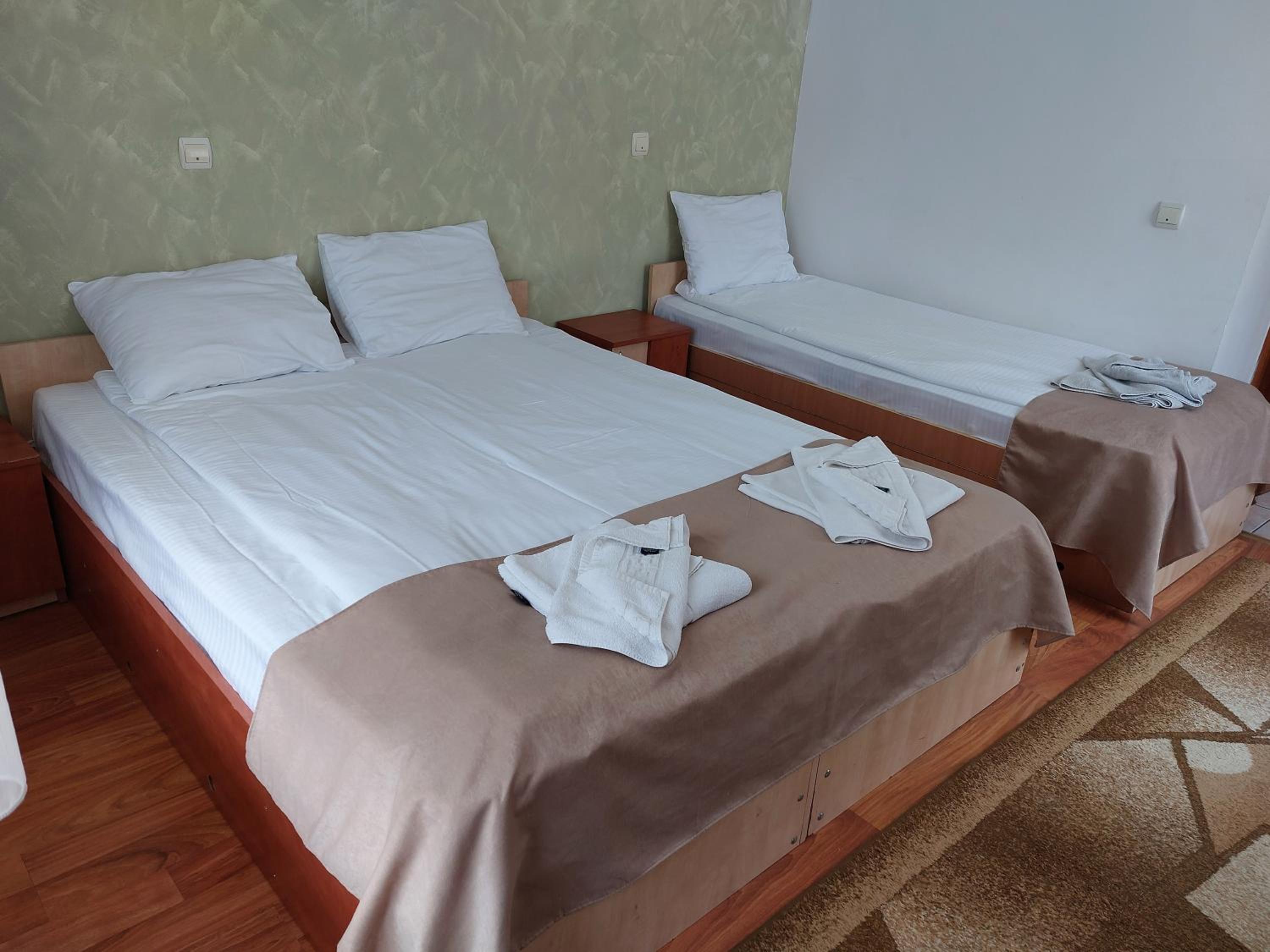 Comfort Triple Room with Shower