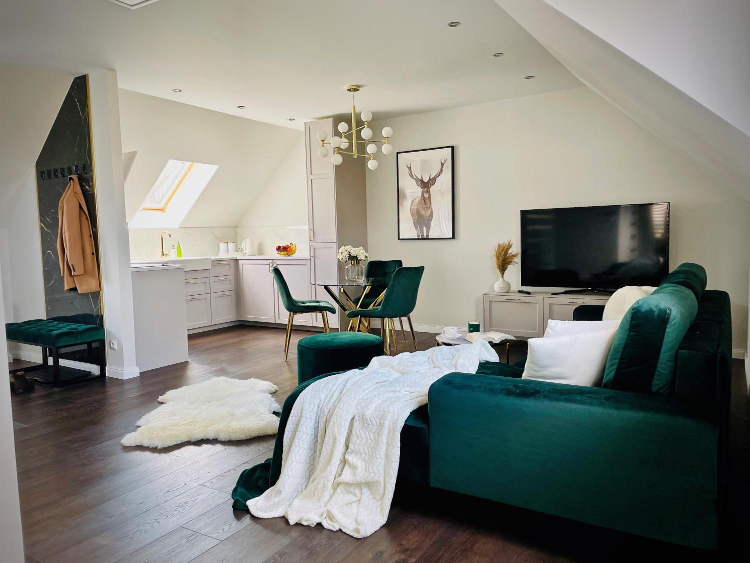 One-Bedroom Apartment - Photo 11