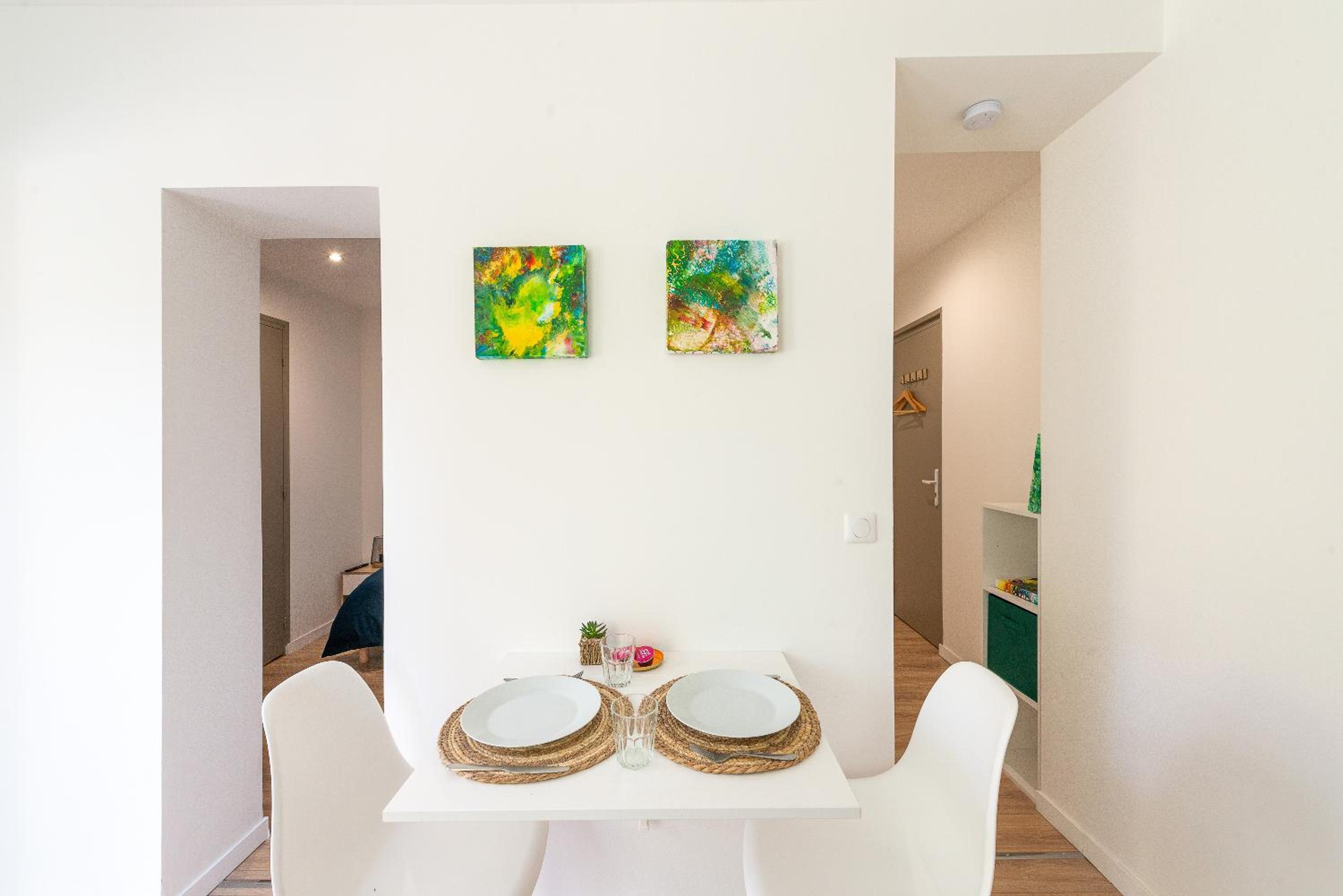 Apartment with Terrace - Photo 1