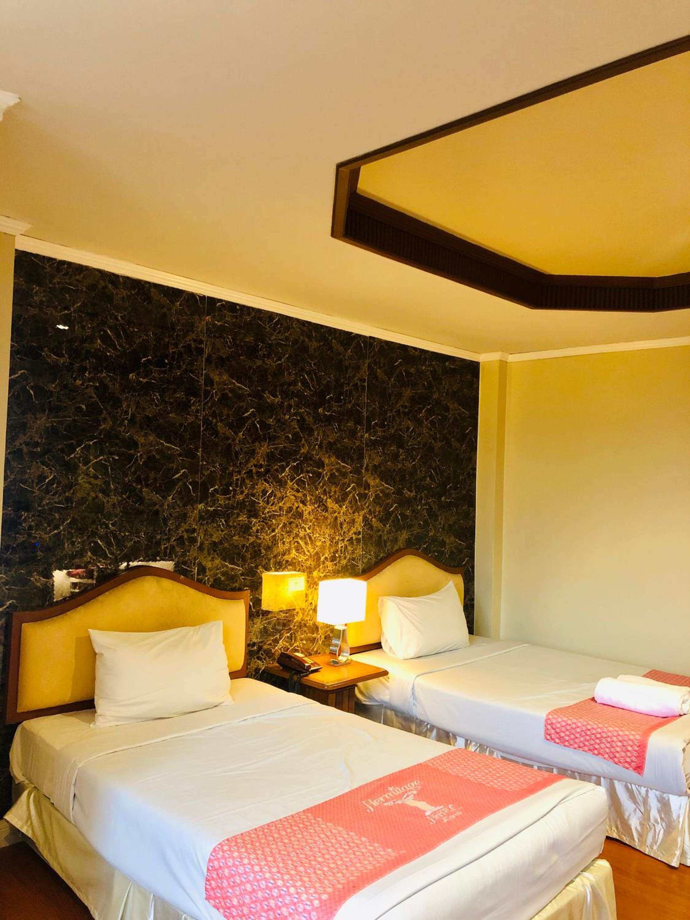 Superior Deluxe Double or Twin Room  - Photo 3