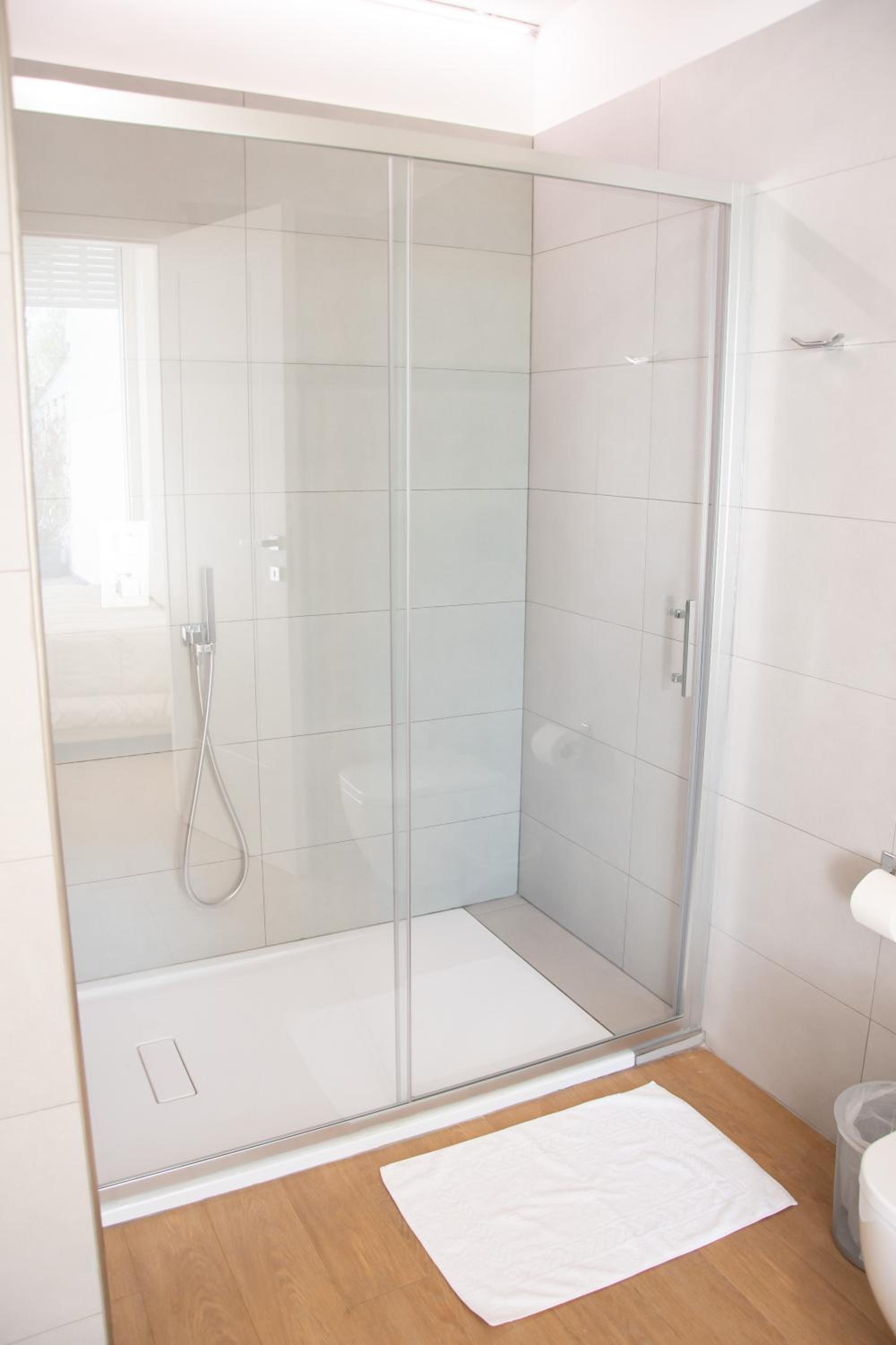 King Room with Sea View - Photo 7