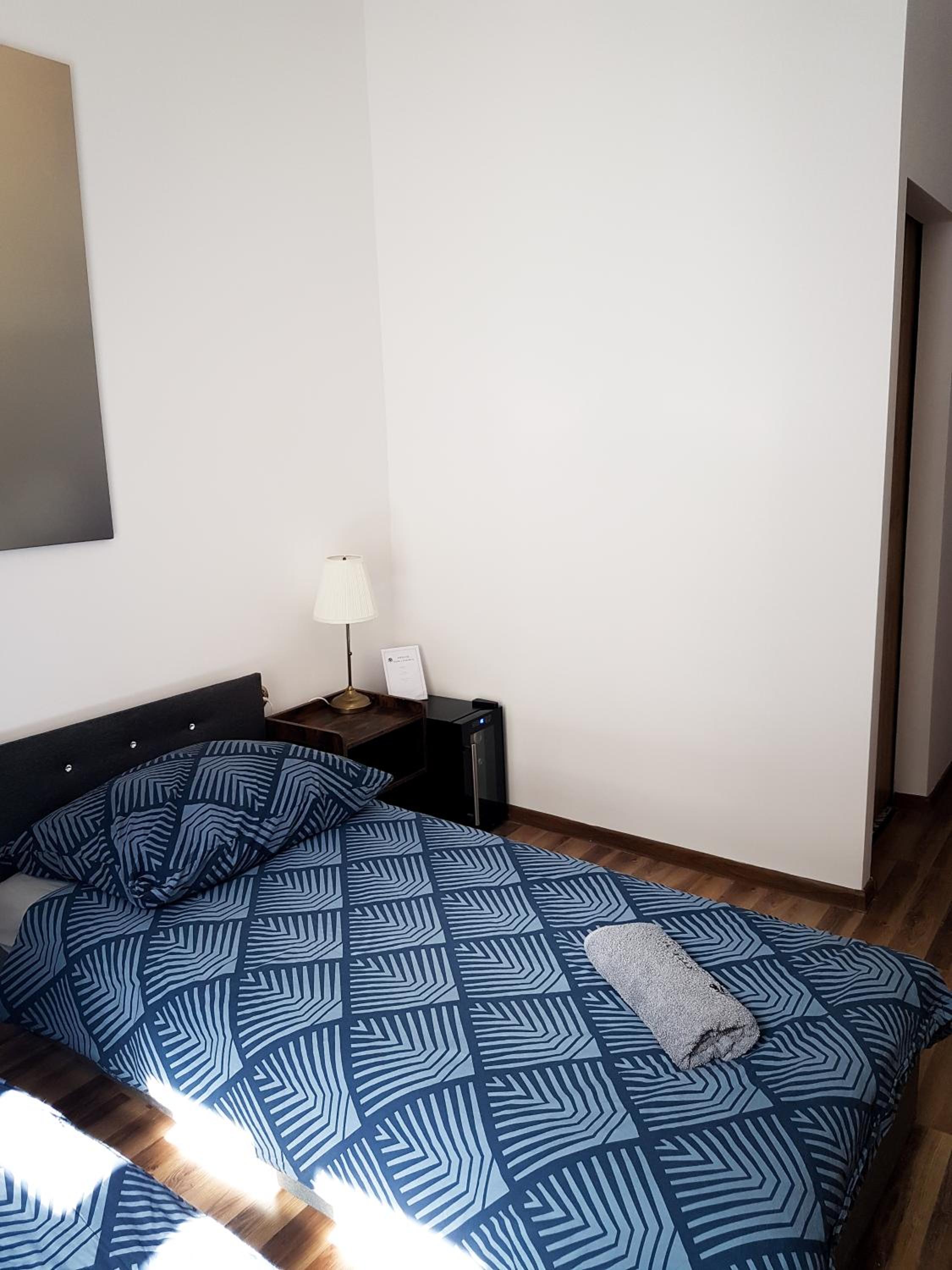 Double Room with Private Bathroom - Photo 9