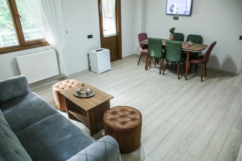Suite with River View