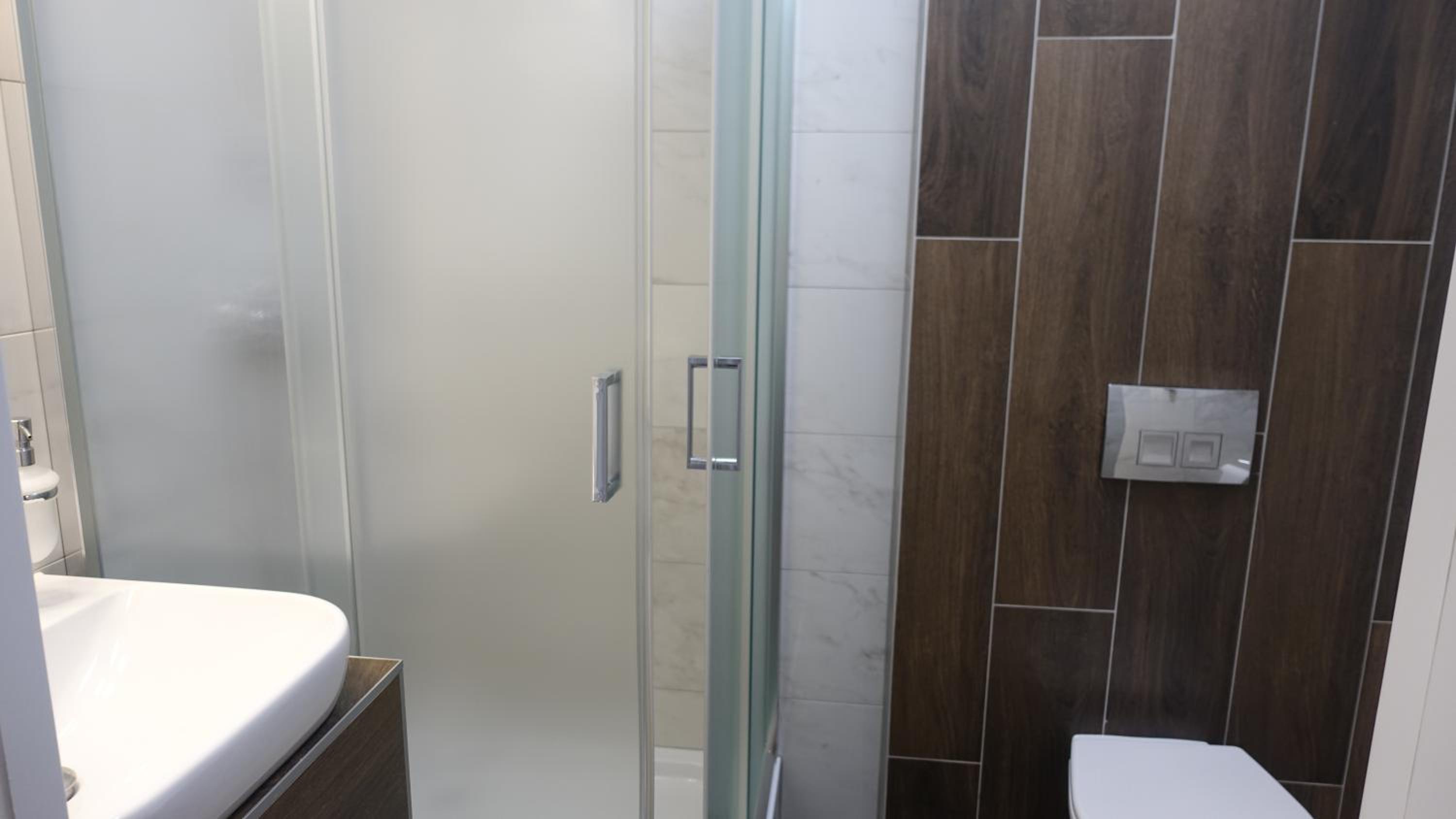 Triple Room with Shower - Photo 10