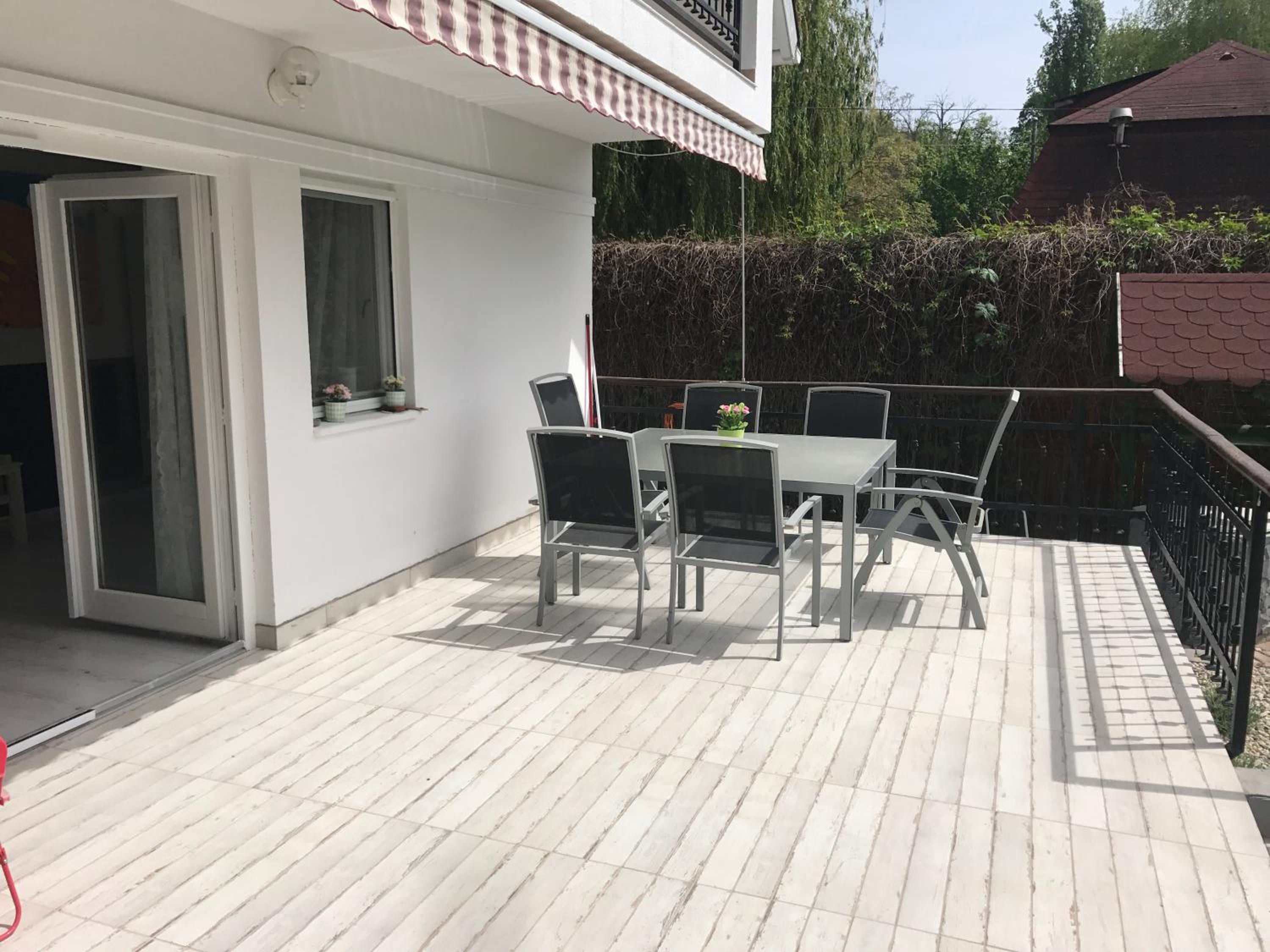 Villa photo 3