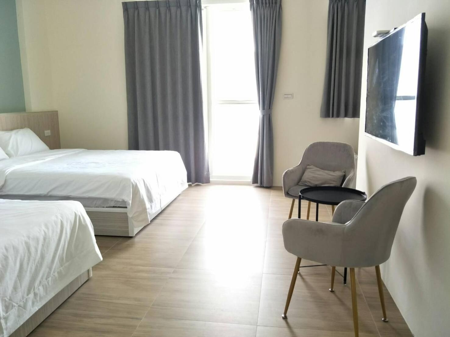 Quadruple Room with Balcony photo 3