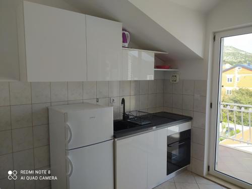 Apartment with Sea View photo 2