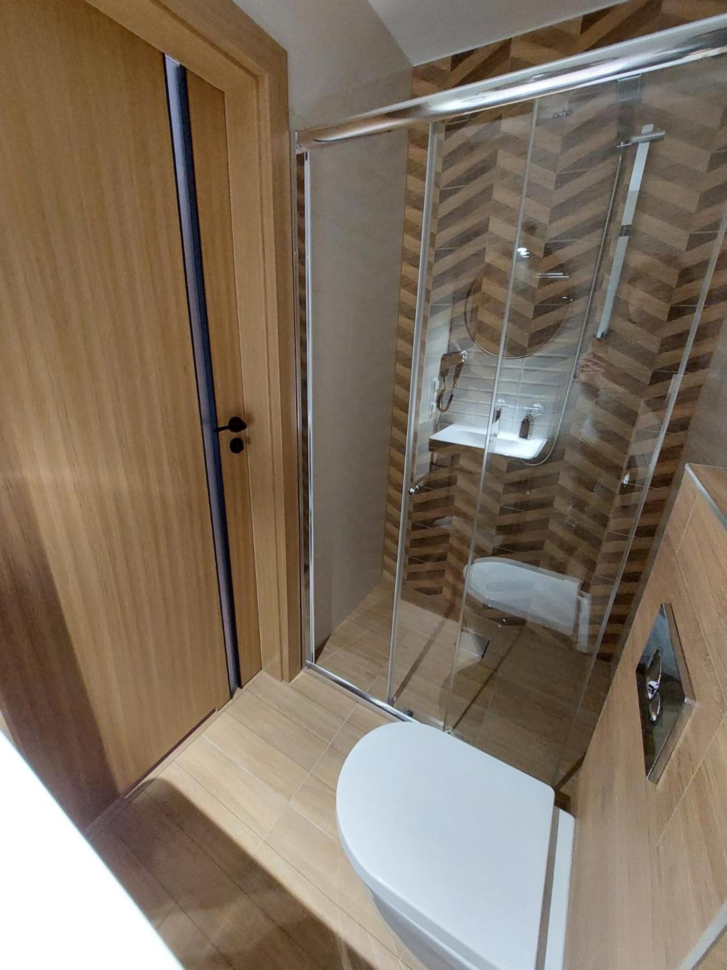 Economy Twin Room - Photo 1