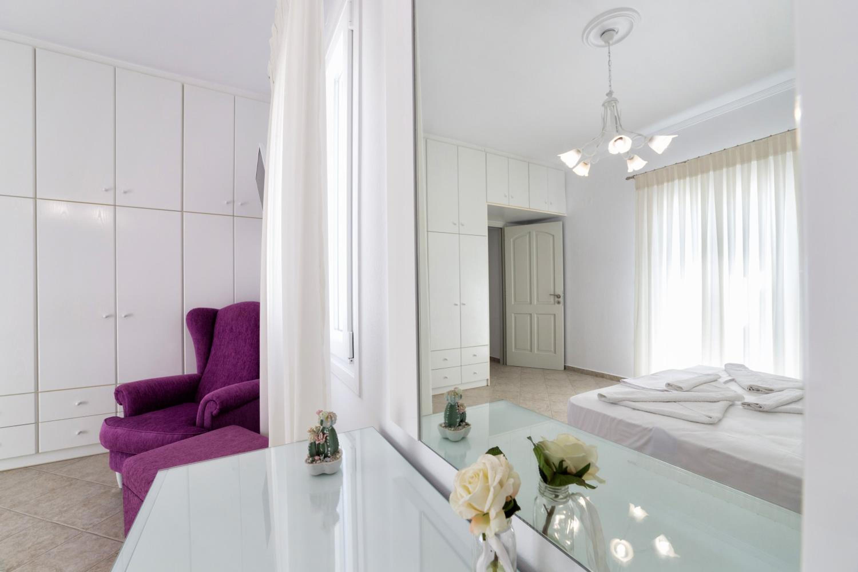 Villa photo 2