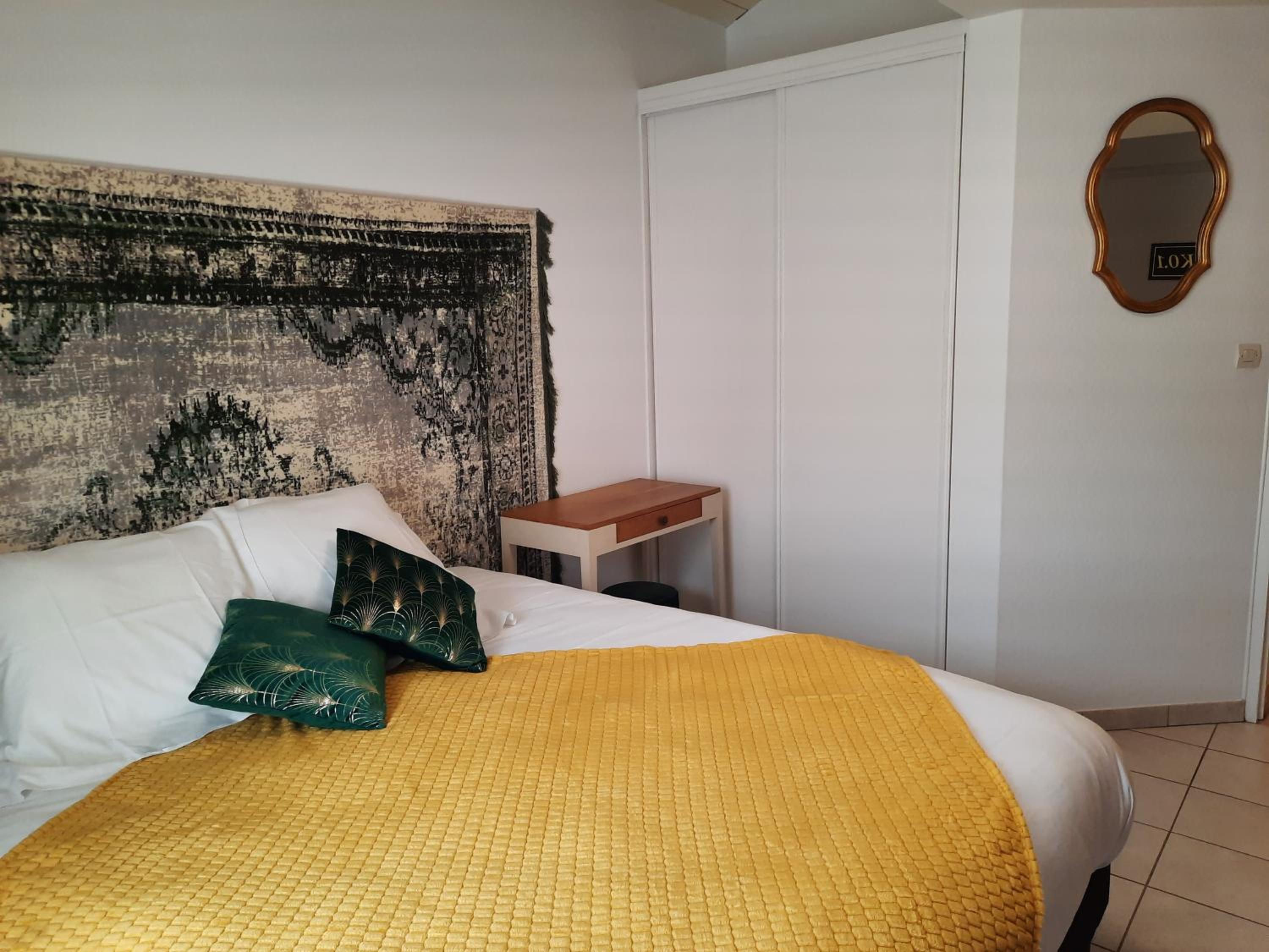 Double Room with Shared Toilet