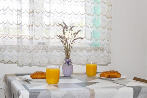 Studio Apartment with Terrace - Photo 20
