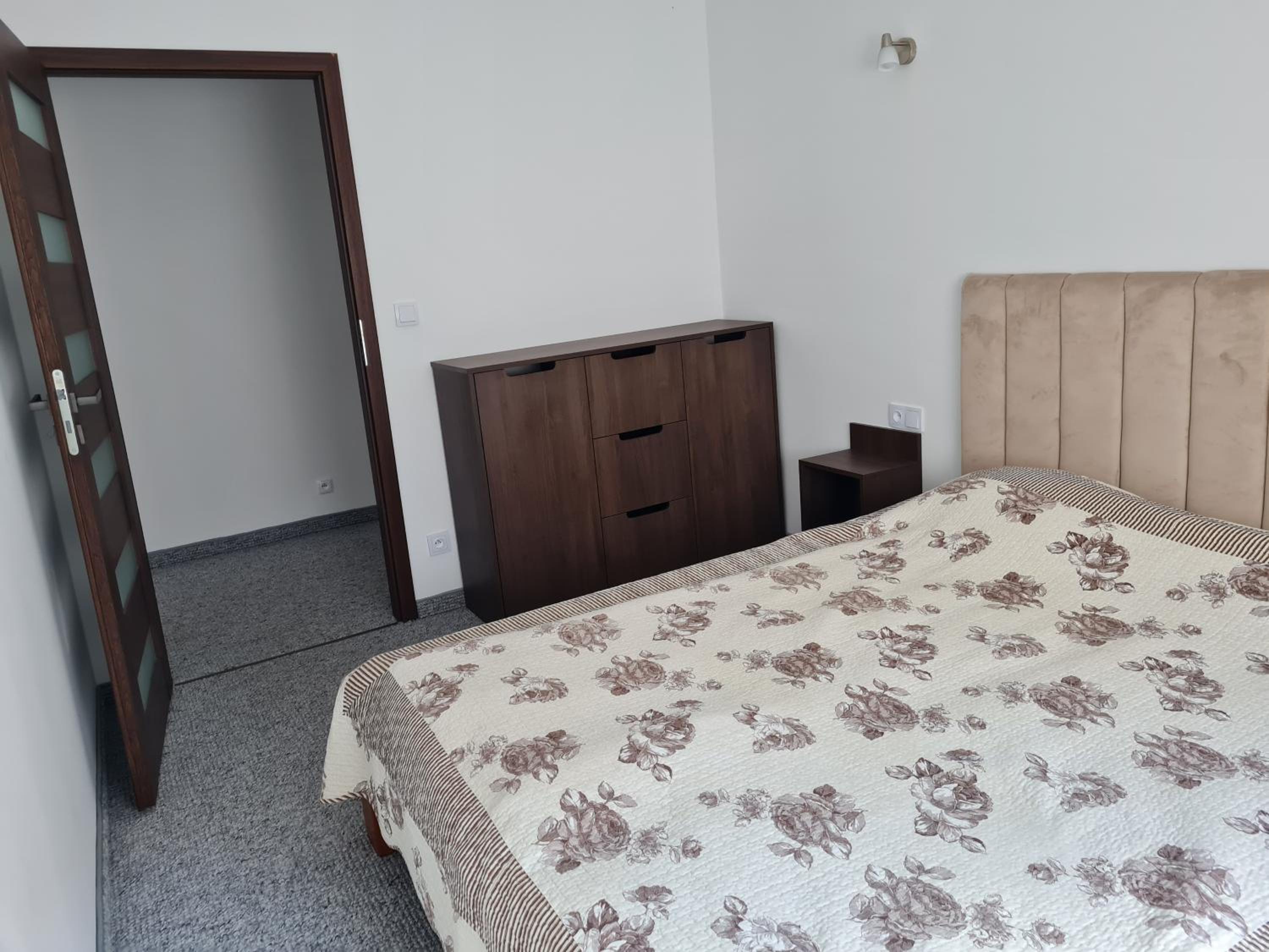 Three-Bedroom Apartment photo 2