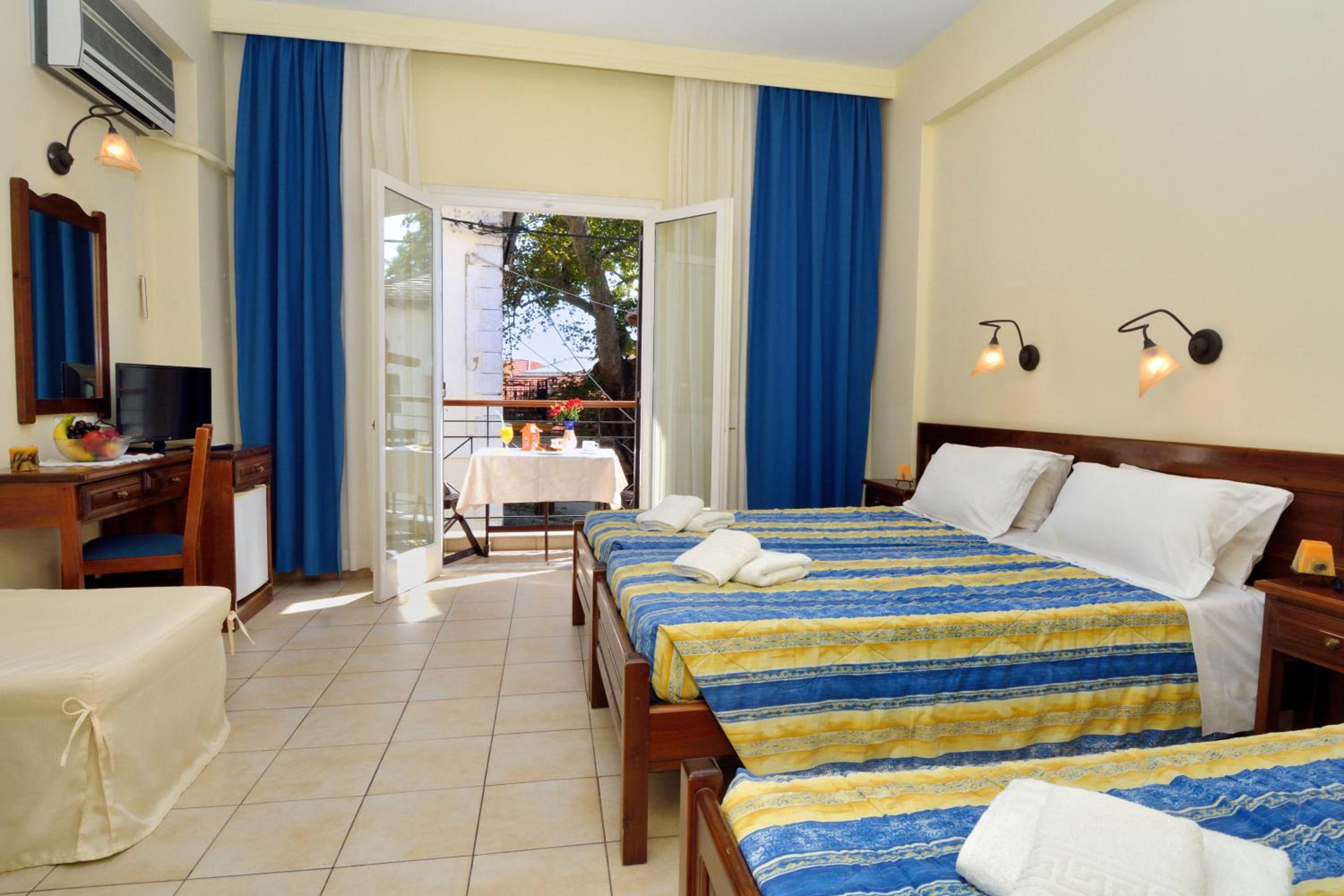Triple Room