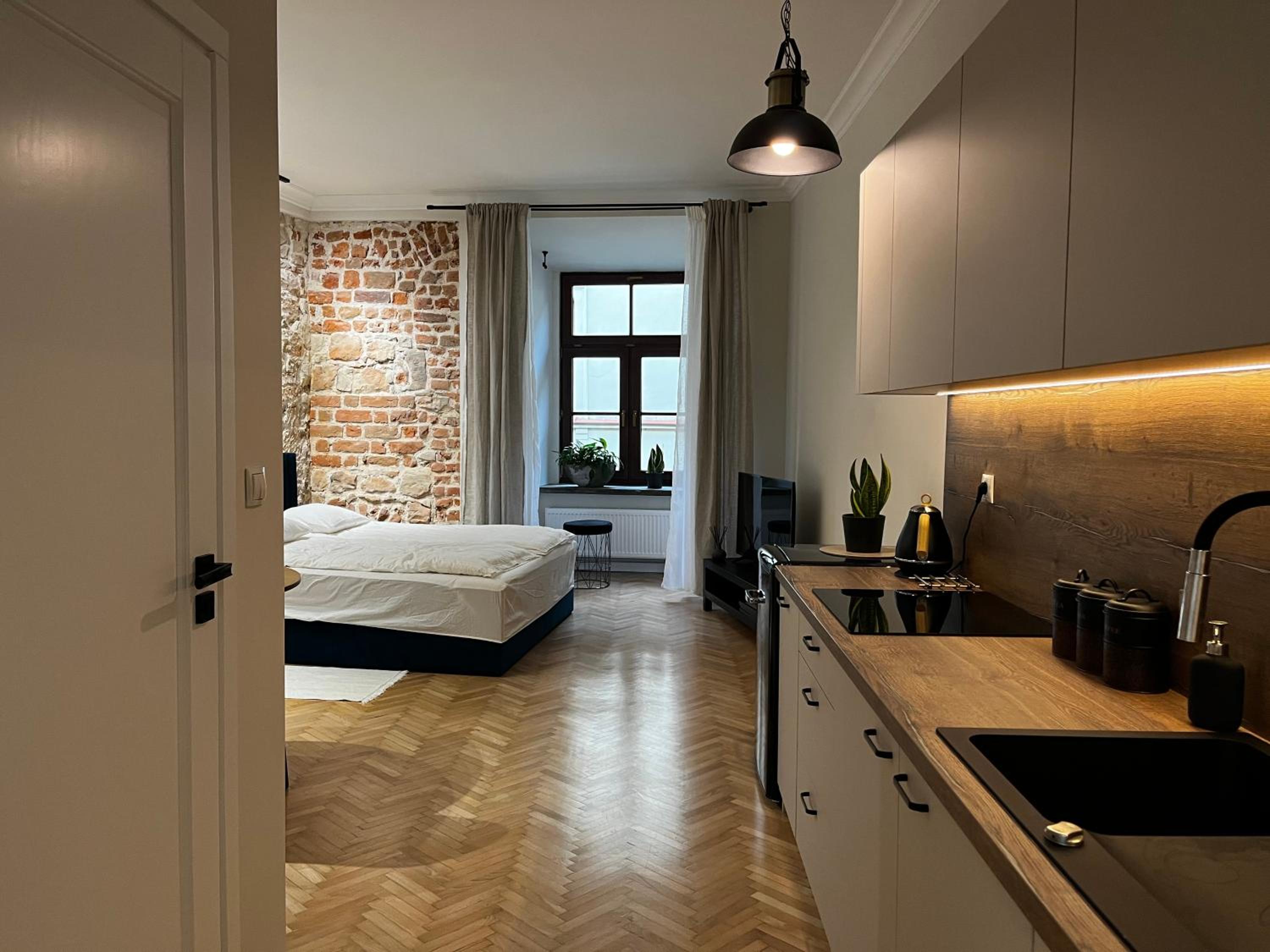 One-Bedroom Apartment