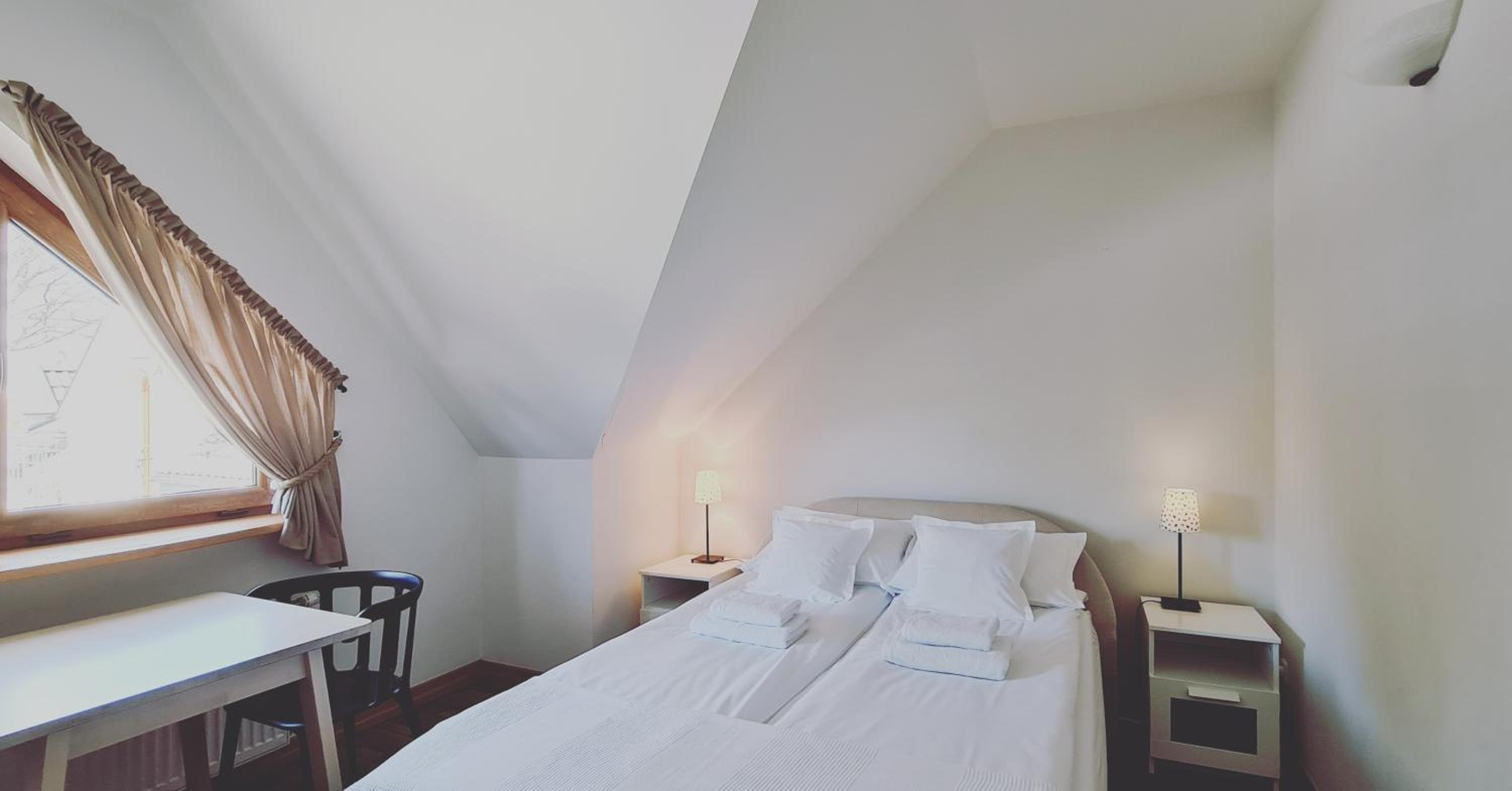 Double Room with Private Bathroom photo 2