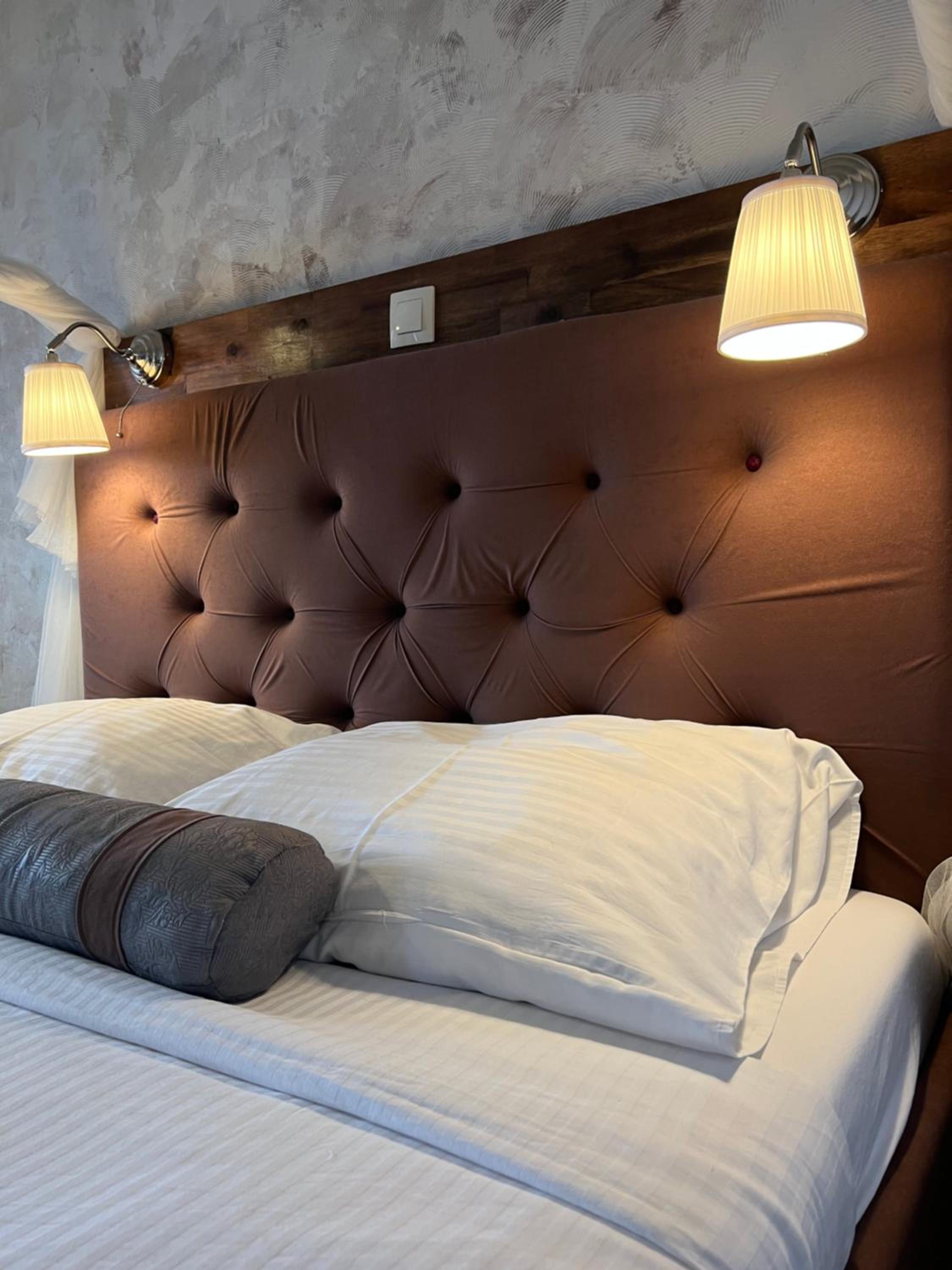Deluxe Queen Room - Photo 5