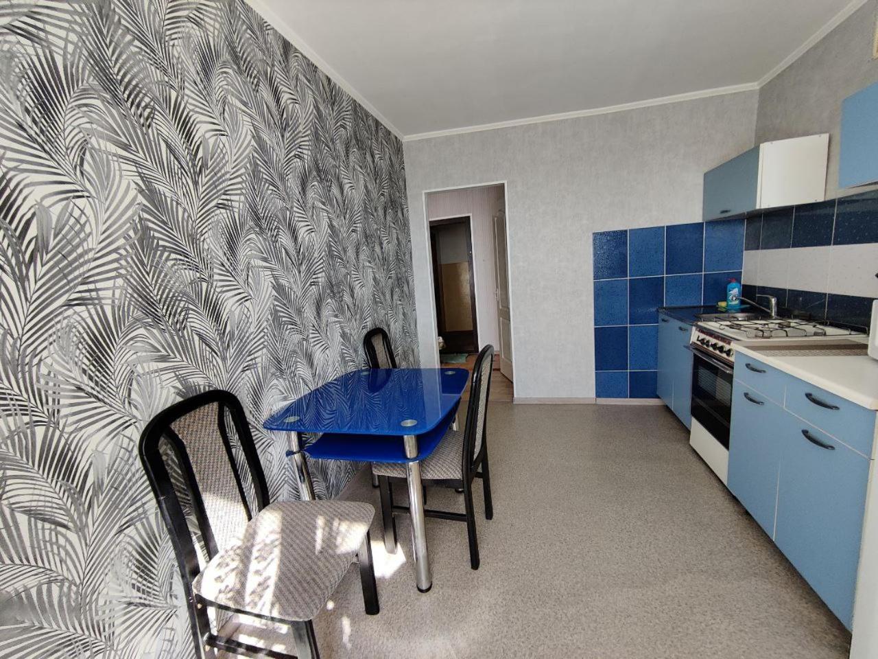 Apartment photo 2