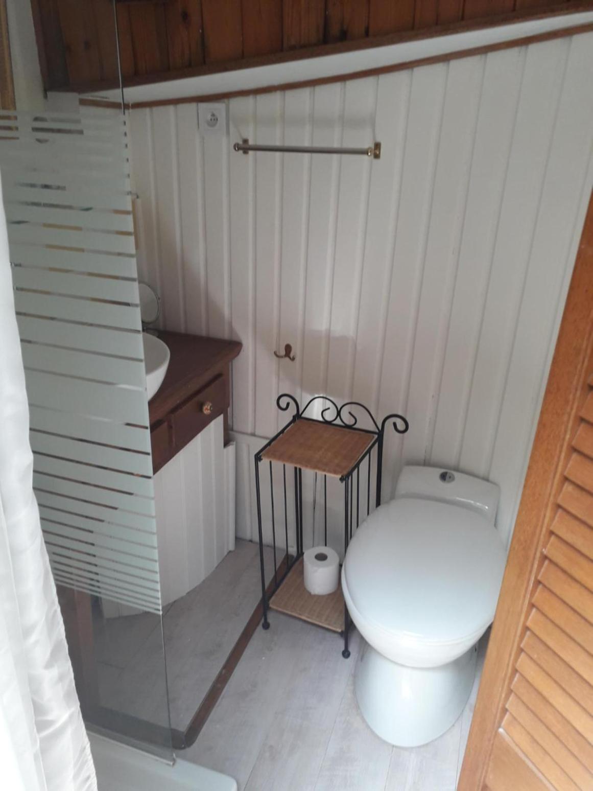 Double Room with Private Bathroom - Photo 1