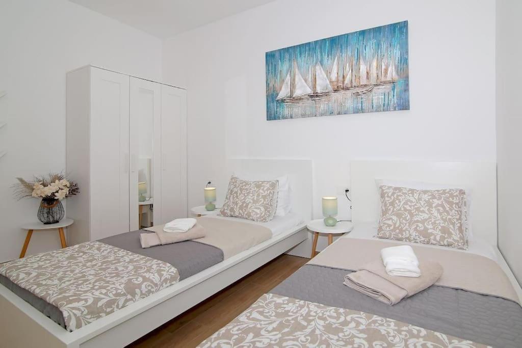 Two-Bedroom Apartment - Photo 14