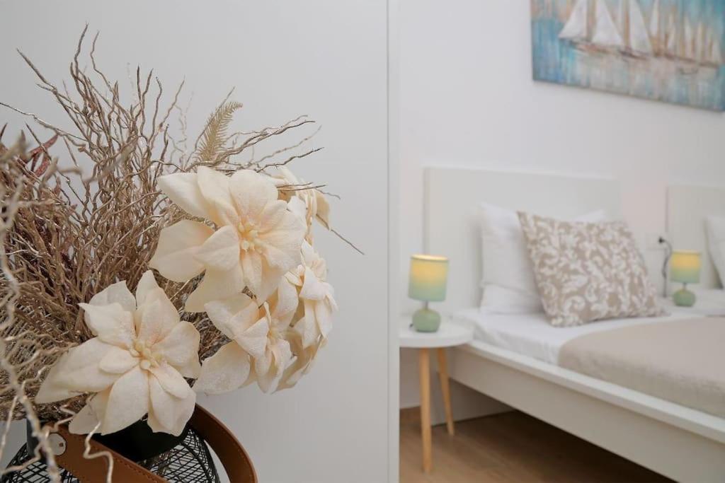 Two-Bedroom Apartment - Photo 2