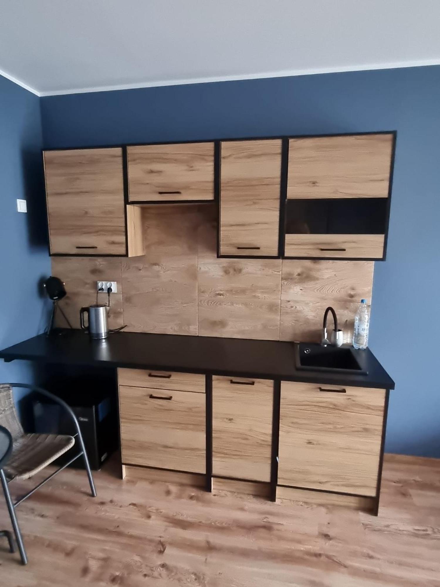 One-Bedroom Apartment - Photo 8