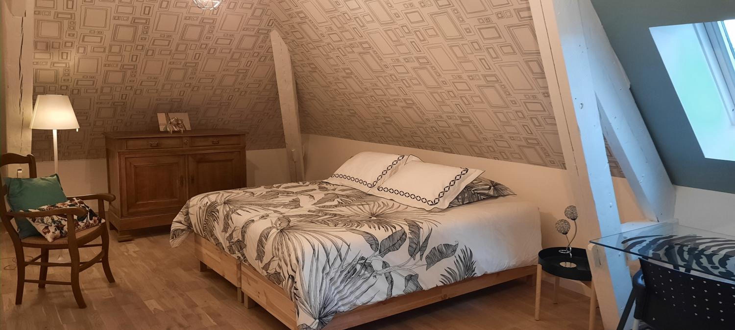 Double or Twin Room with Private Bathroom - Photo 3