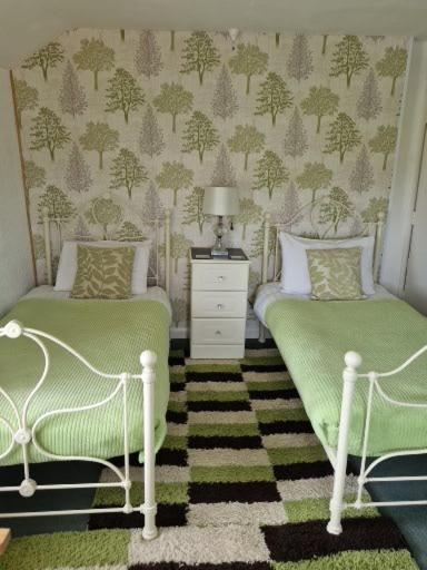 Twin Room - Photo 1