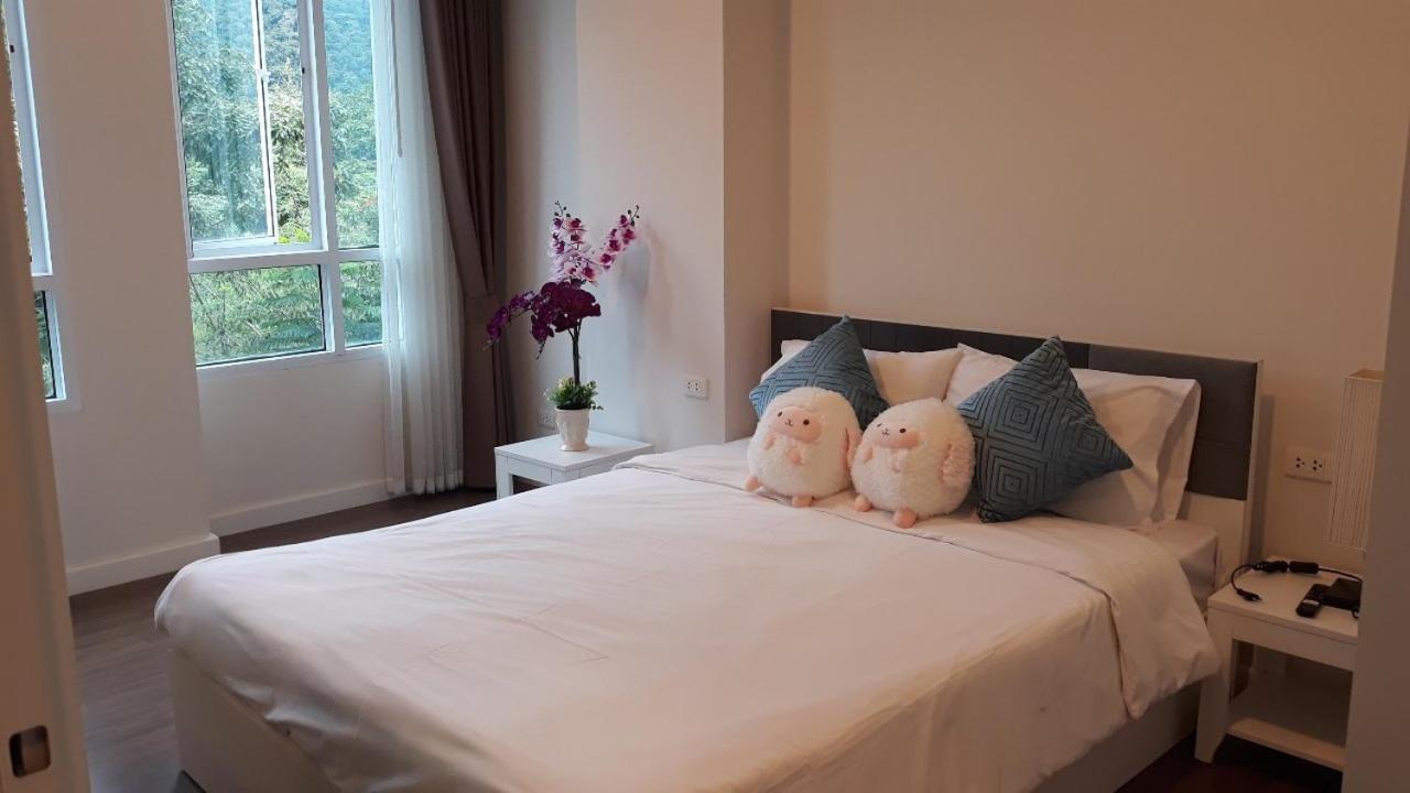 One-Bedroom Apartment - Photo 11