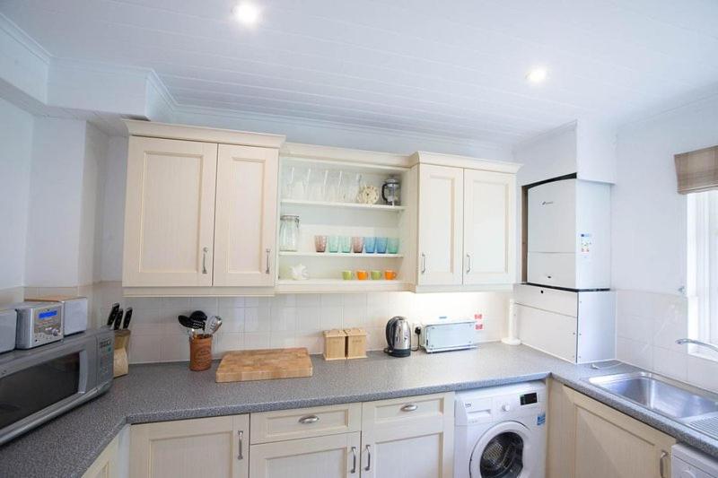 Three-Bedroom House photo 2