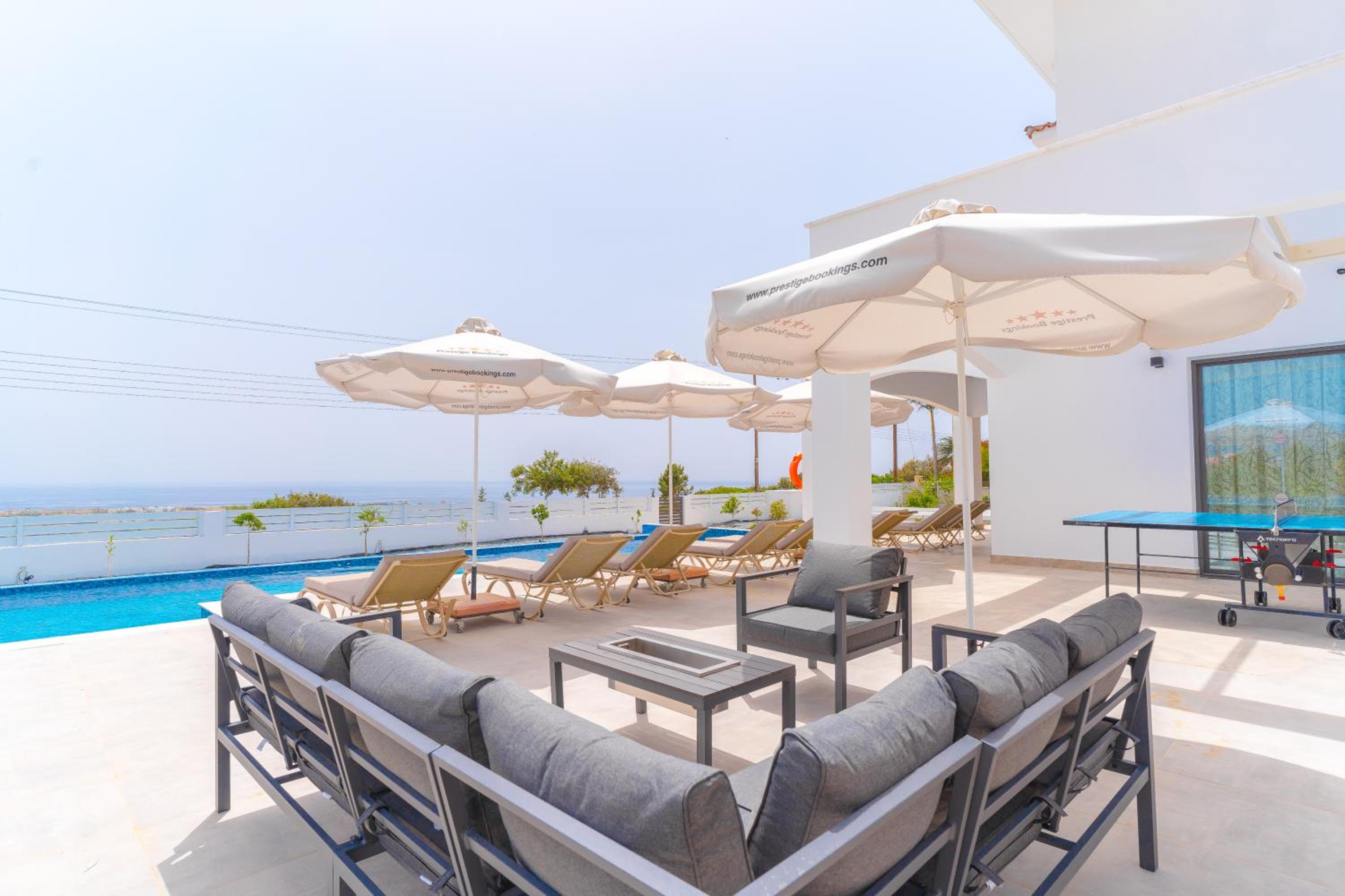 Deluxe Villa photo 1