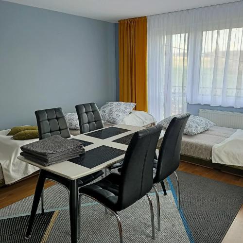 Quadruple Room with Bathroom - Photo 6