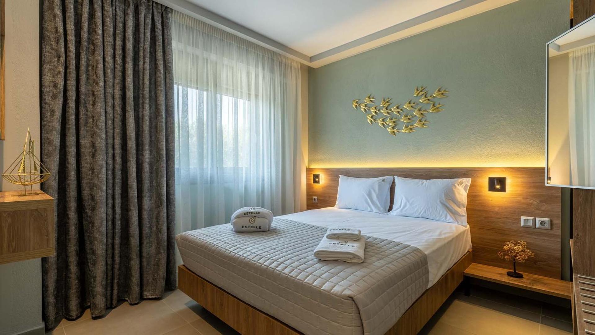 Deluxe Junior Suite photo 2