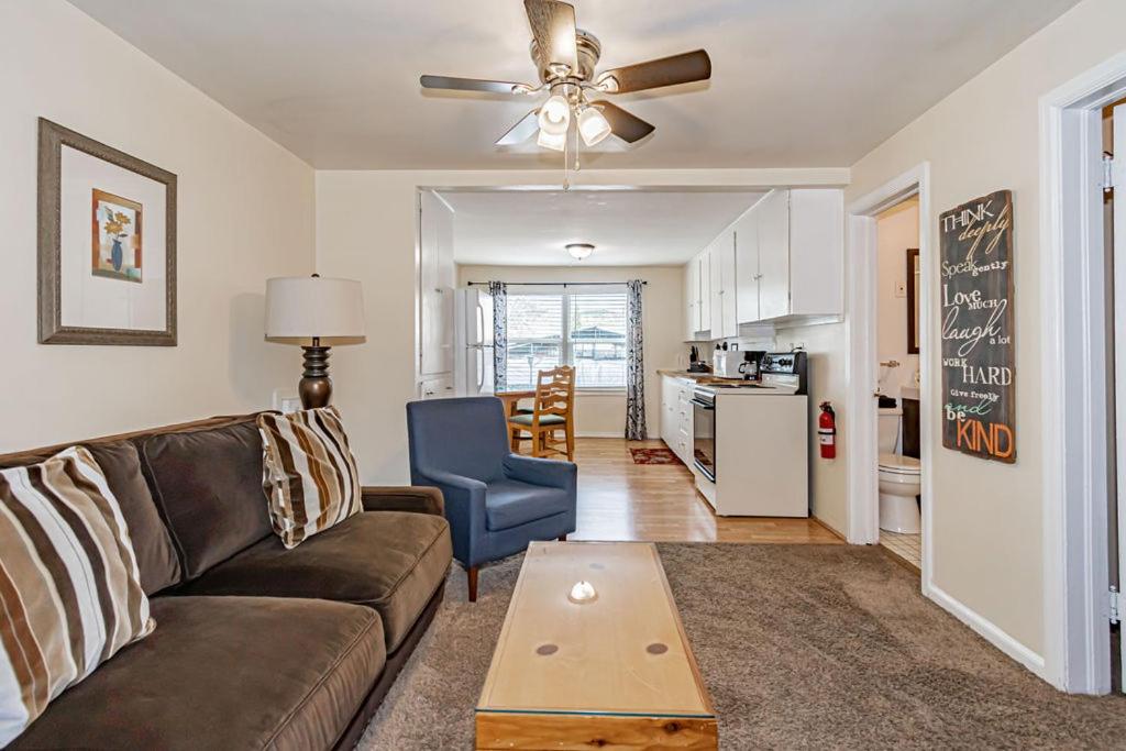 Deluxe Queen Suite
