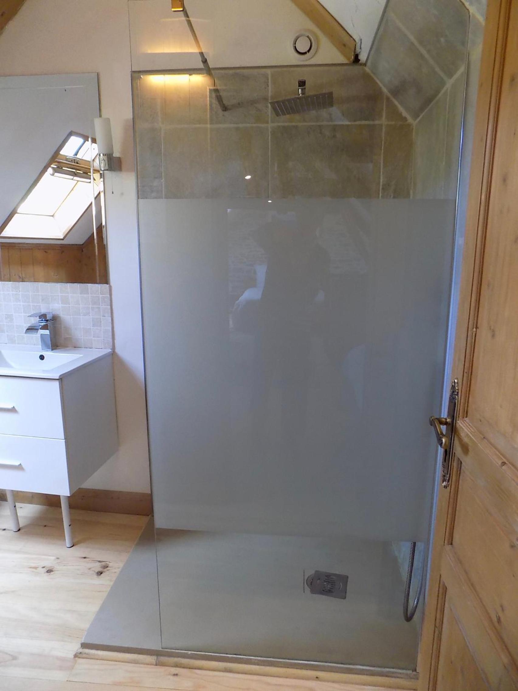 Family Room with Private Bathroom - Photo 12
