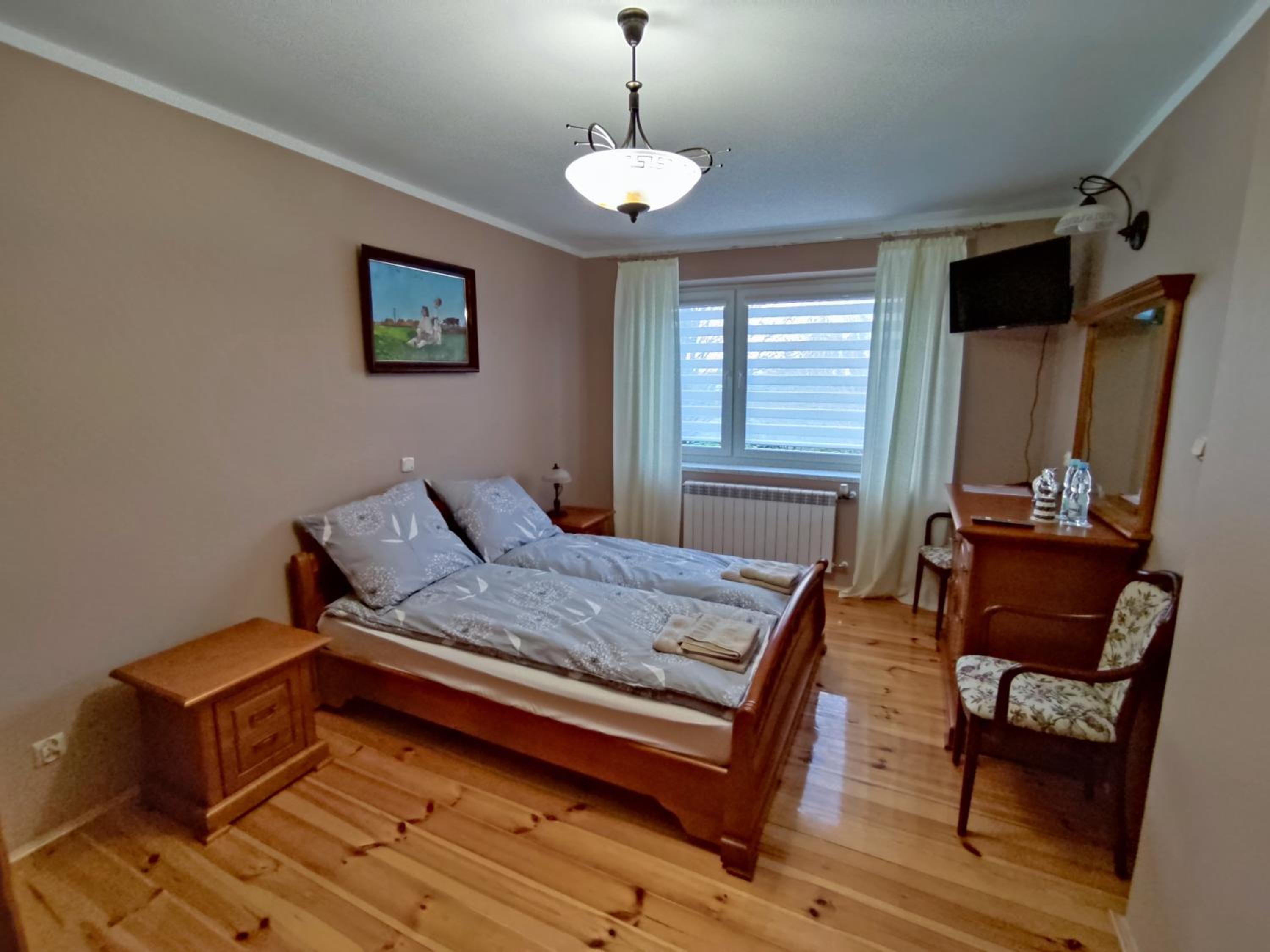 Standard King Room - Photo 4