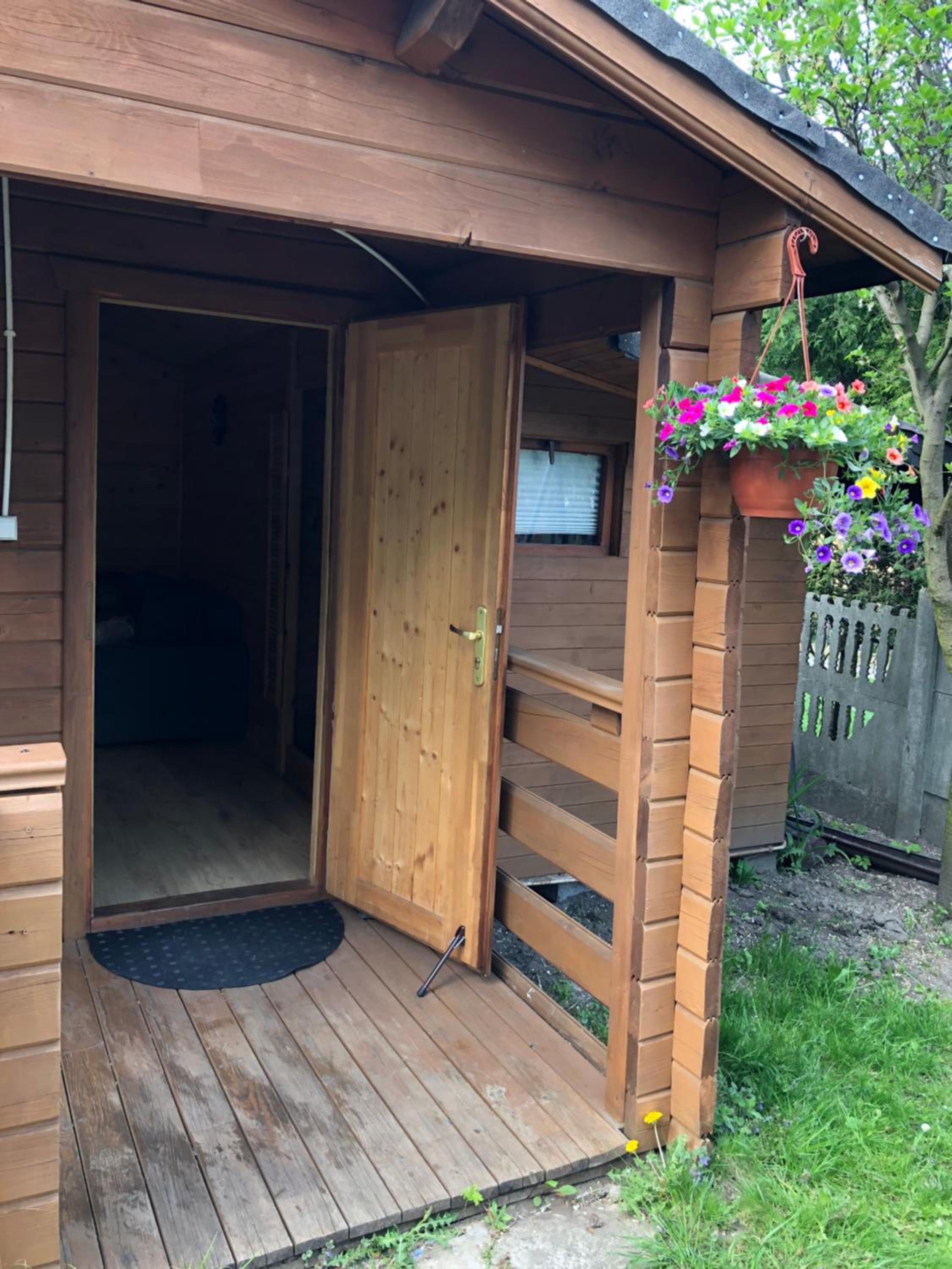 One-Bedroom House photo 1