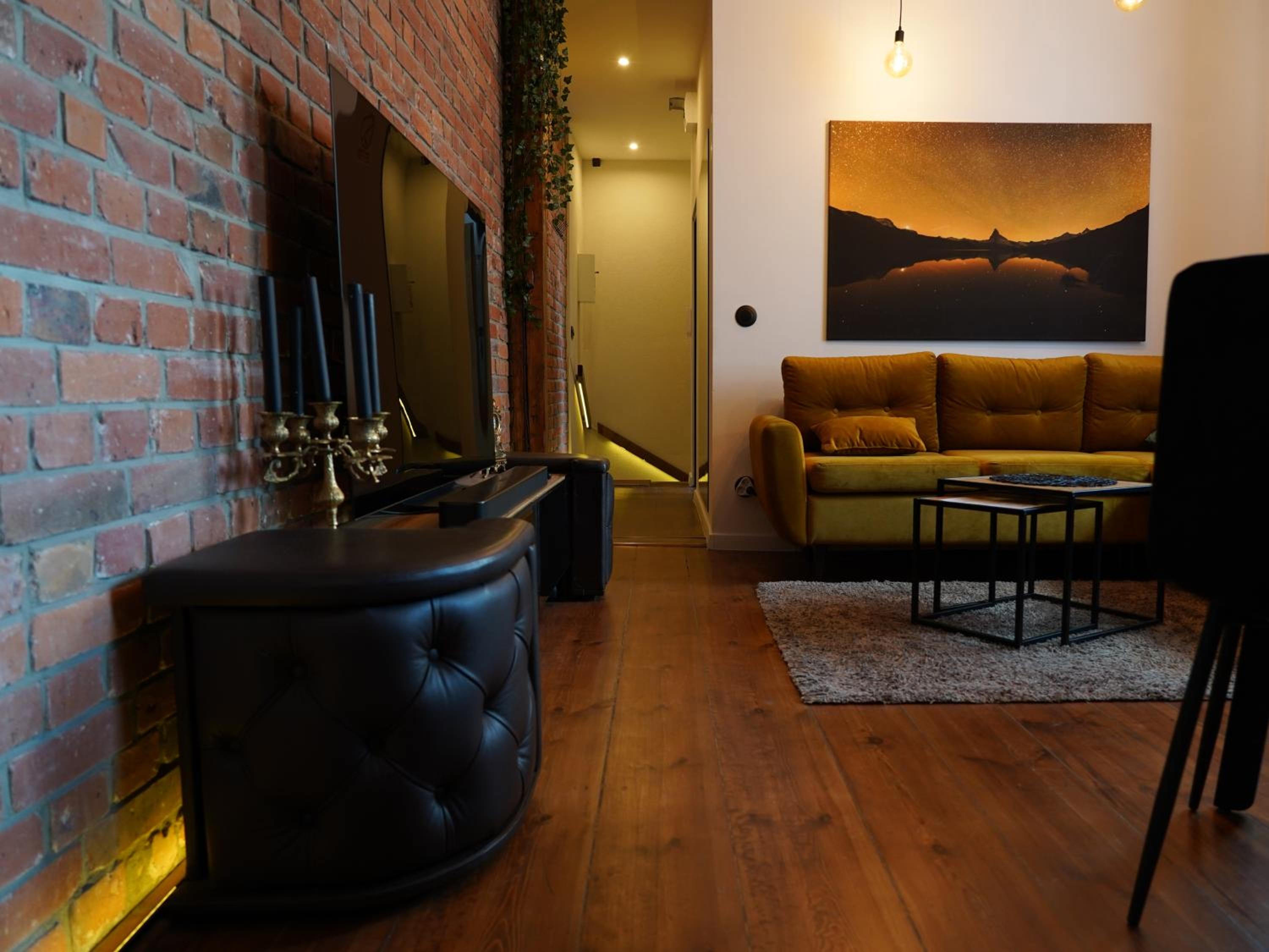 Two-Bedroom Apartment - Photo 3