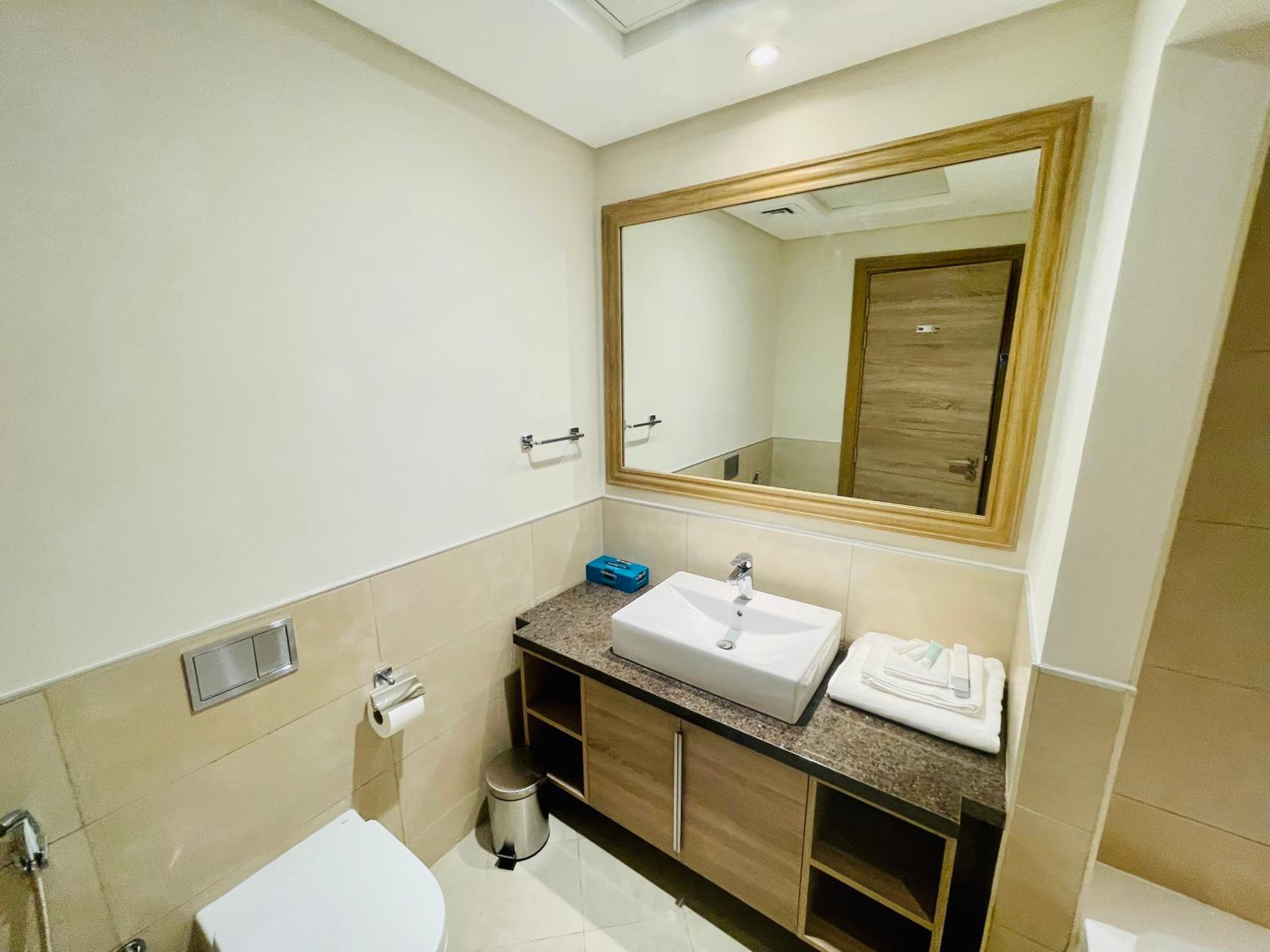 One-Bedroom Apartment photo 2