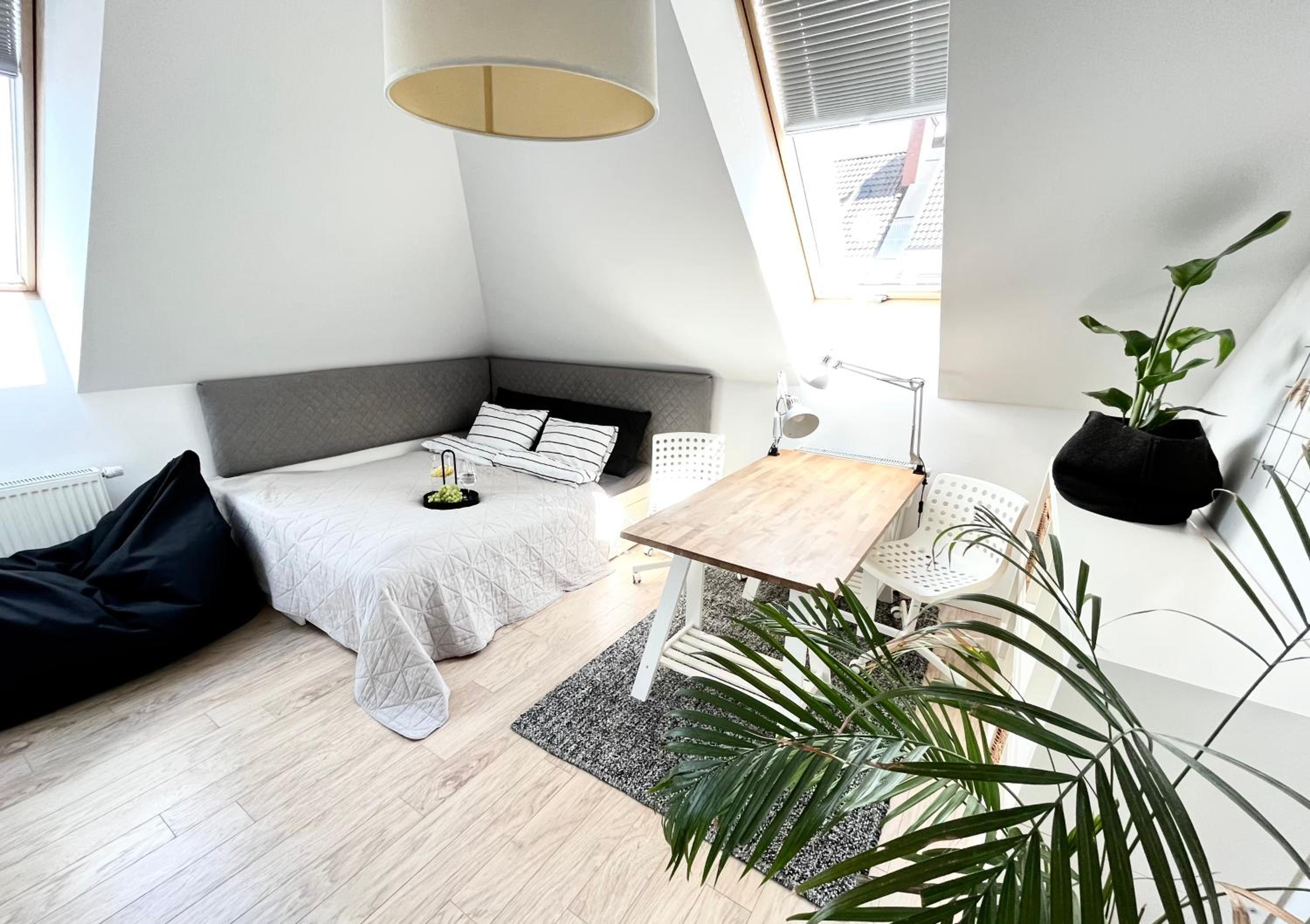 Two-Bedroom Apartment - Photo 9