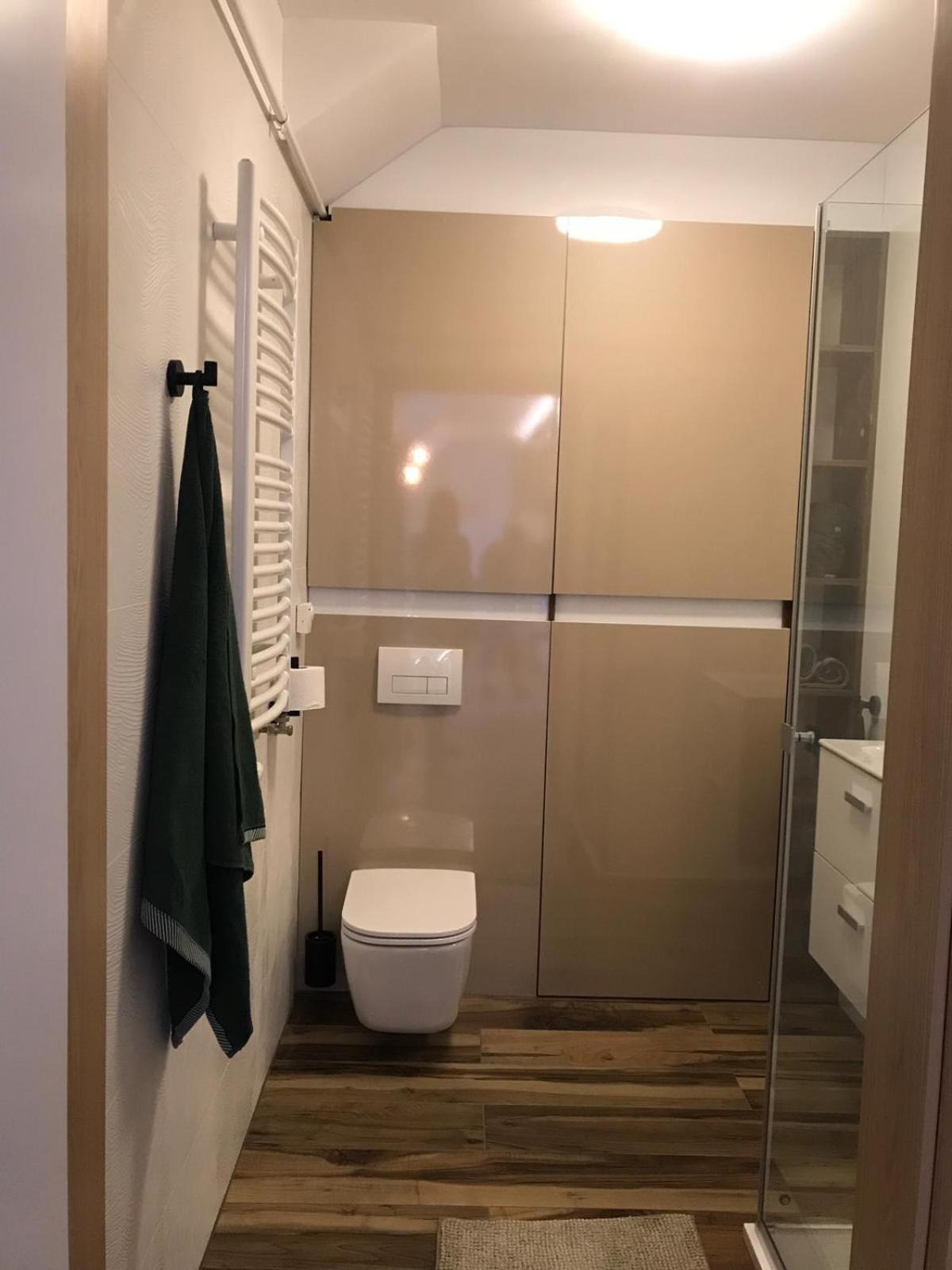 One-Bedroom Apartment photo 2