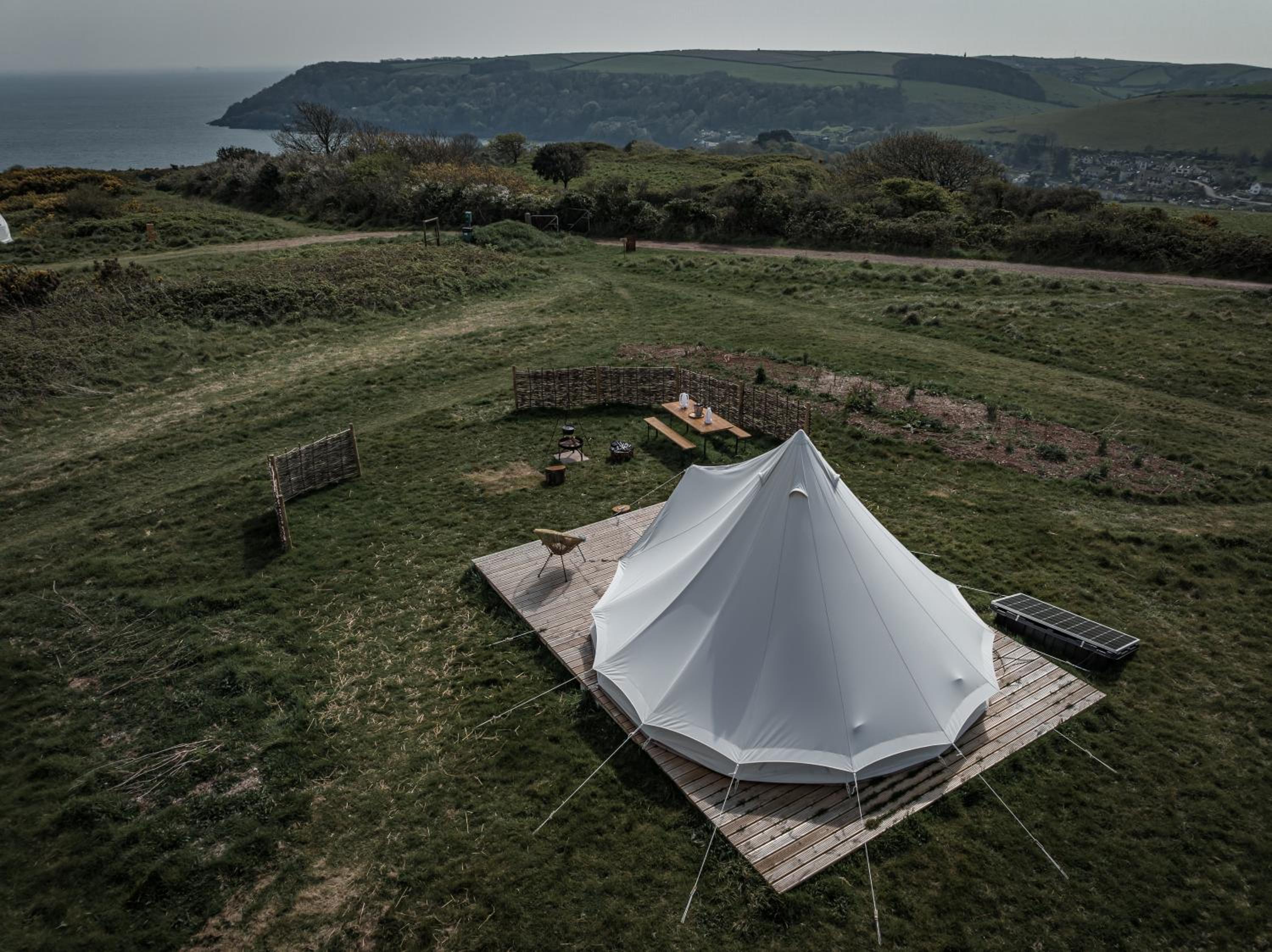type 3 - 5.0m Luxe Bell Tent and viewing deck photo 2